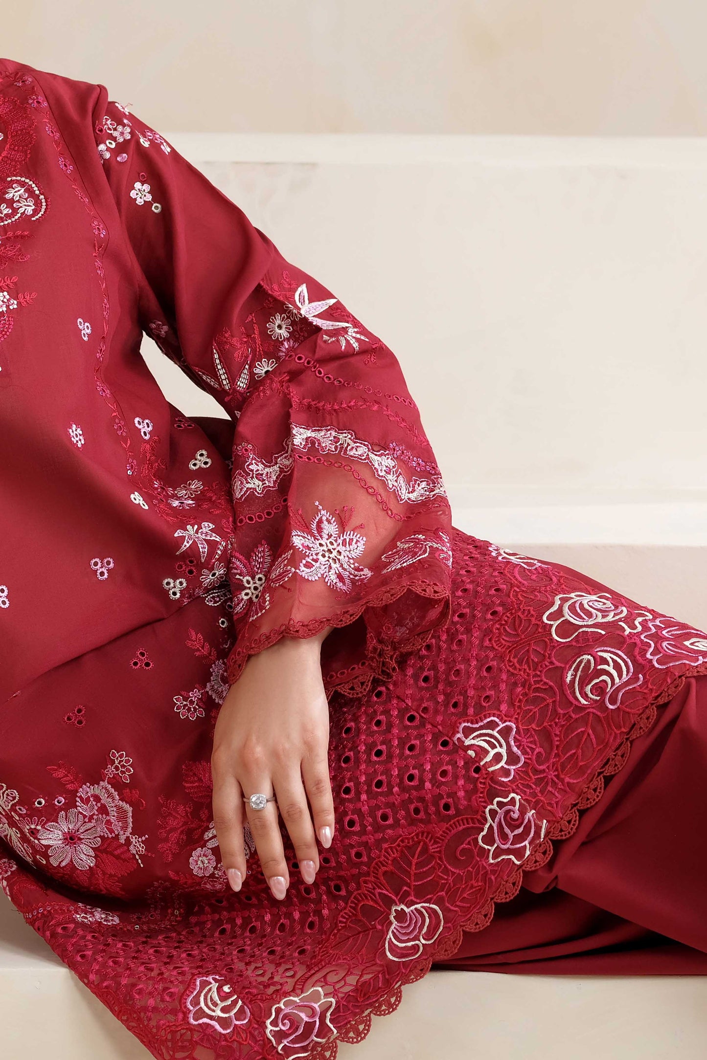 LAWN | EMBROIDERED