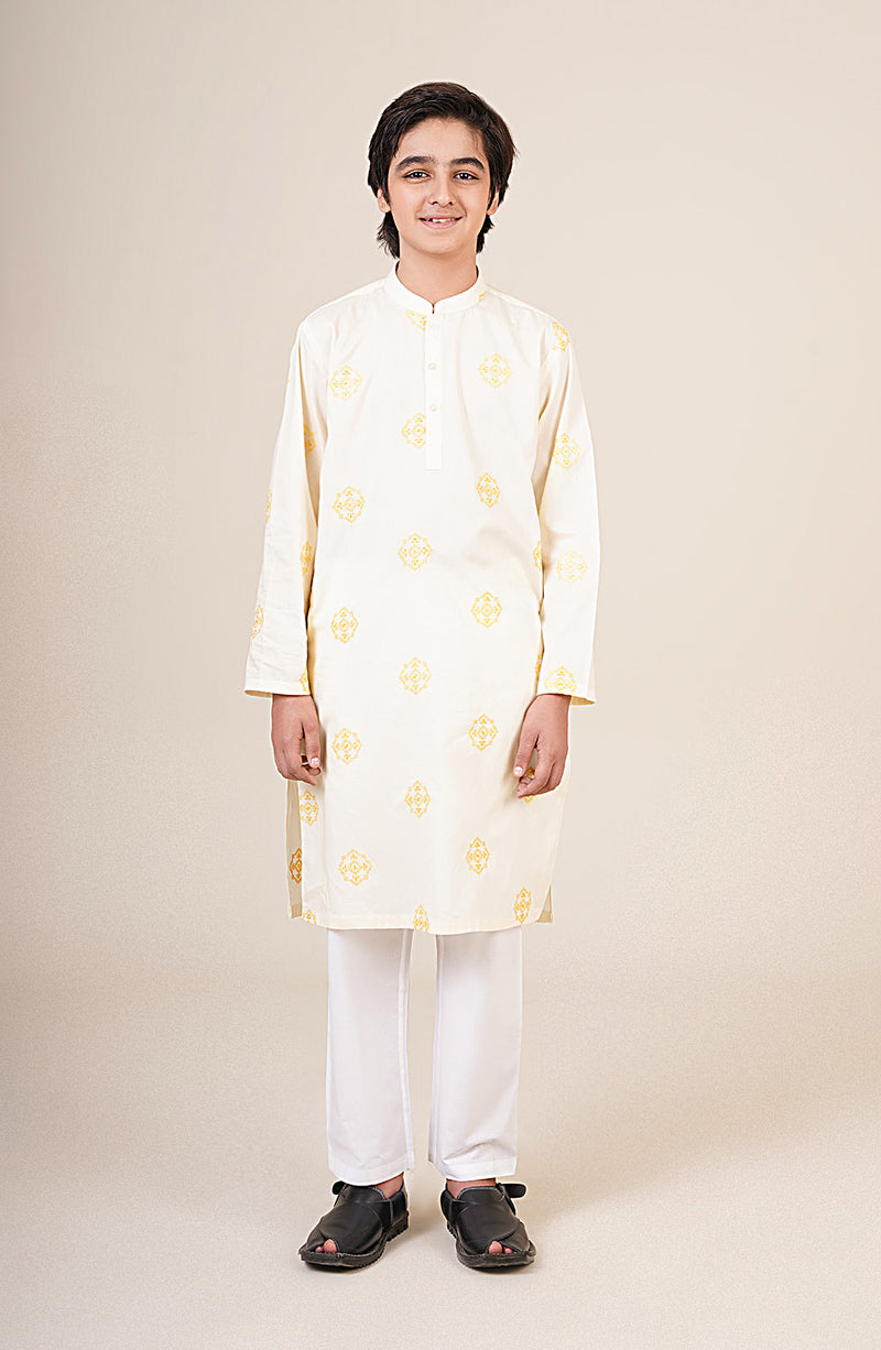 Embroidered Kurta - SBK812225 - Shop Now at Leisure Club
