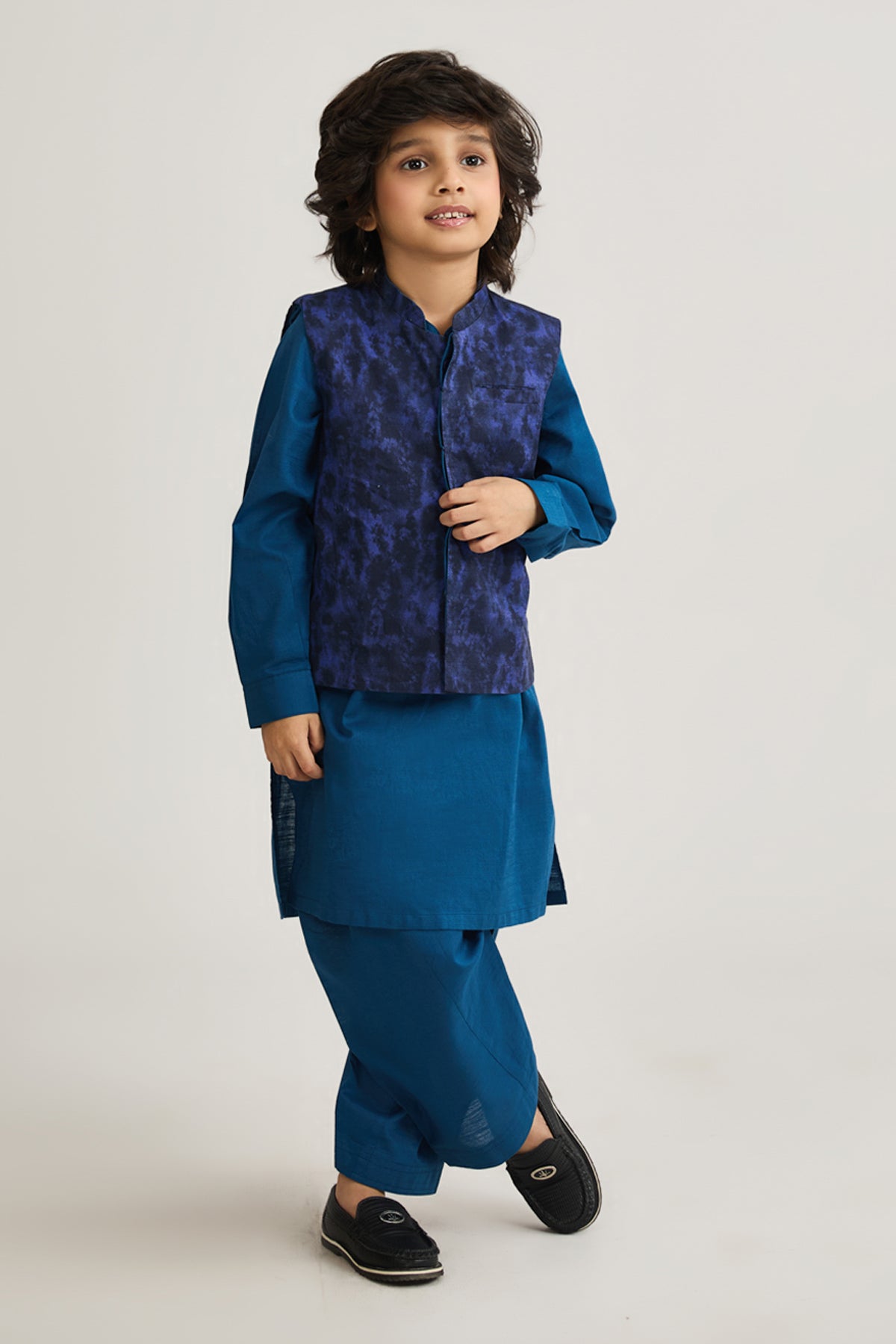 Embroidered Waistcoat 3 Piece Suit - SIS827225 - Shop Now at Leisure Club