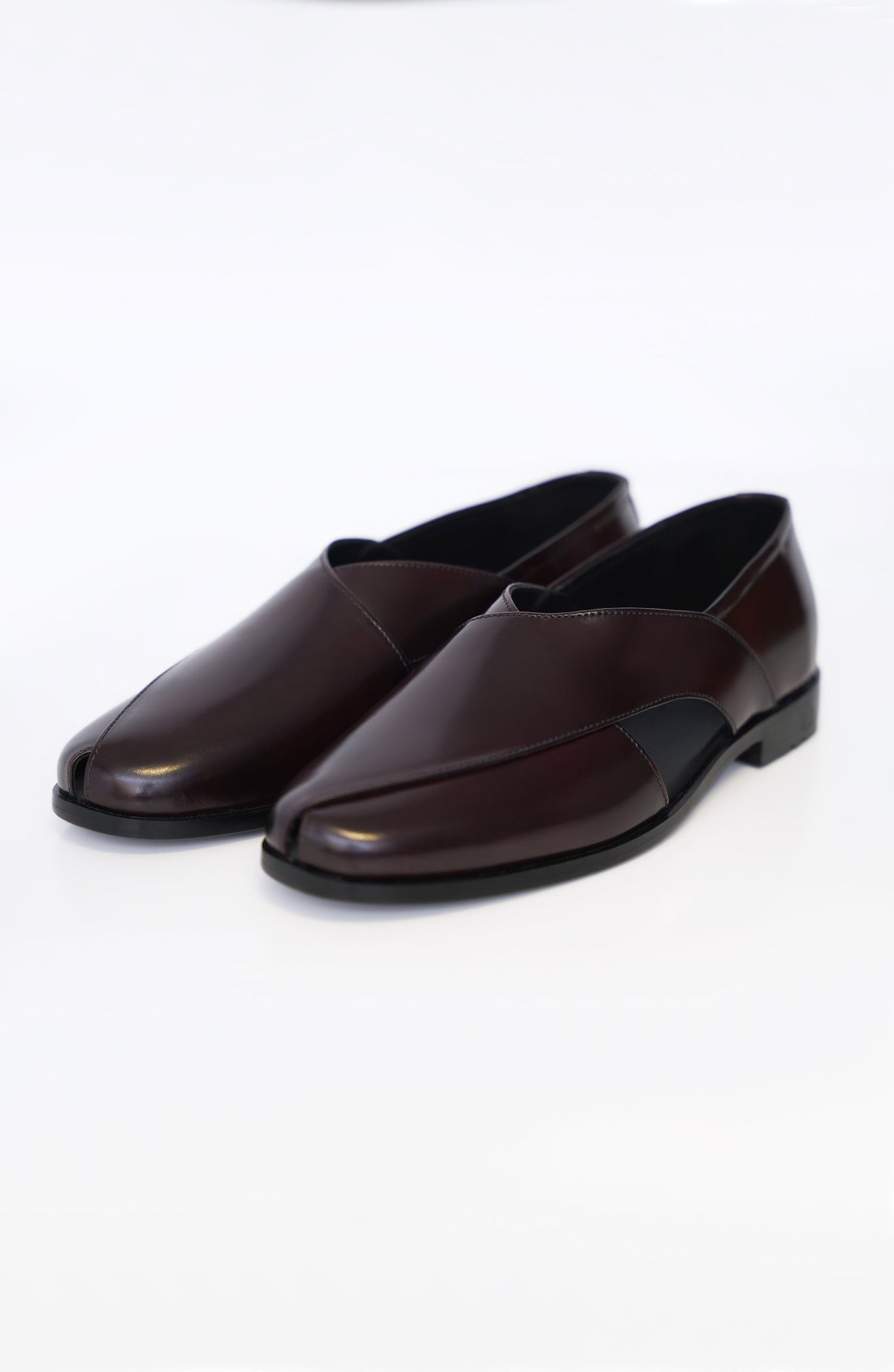 Mens Peshawari Loaffer Chappal - Shop Now at Shahnameh