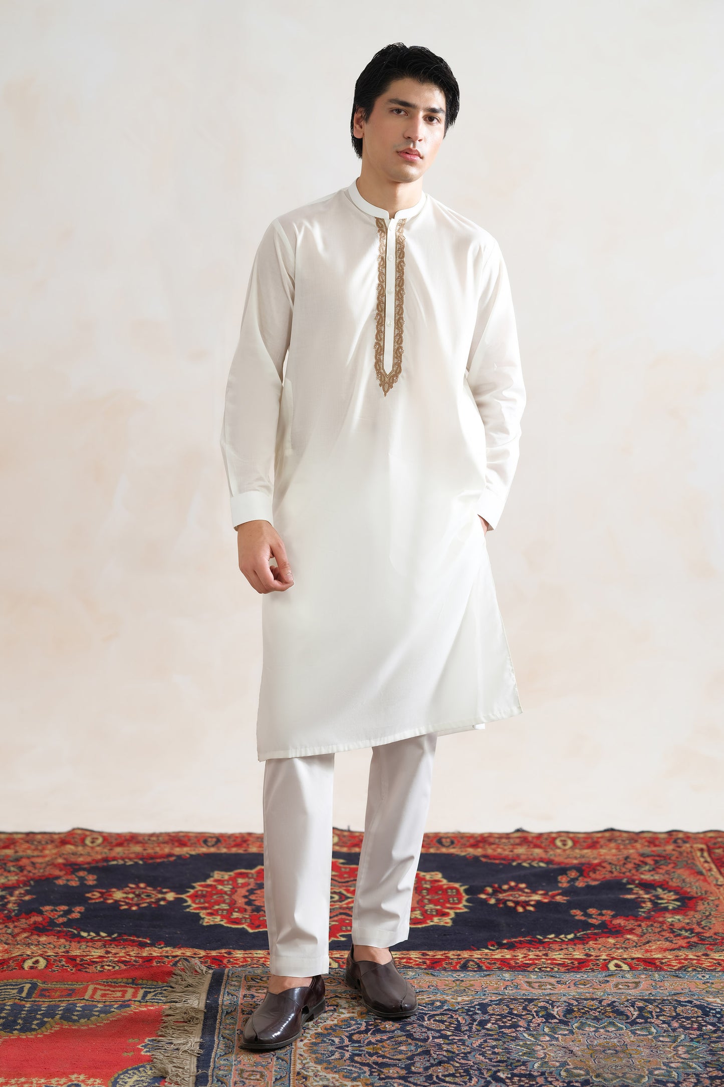 Paisly Embroidered Kurta - SMK103126