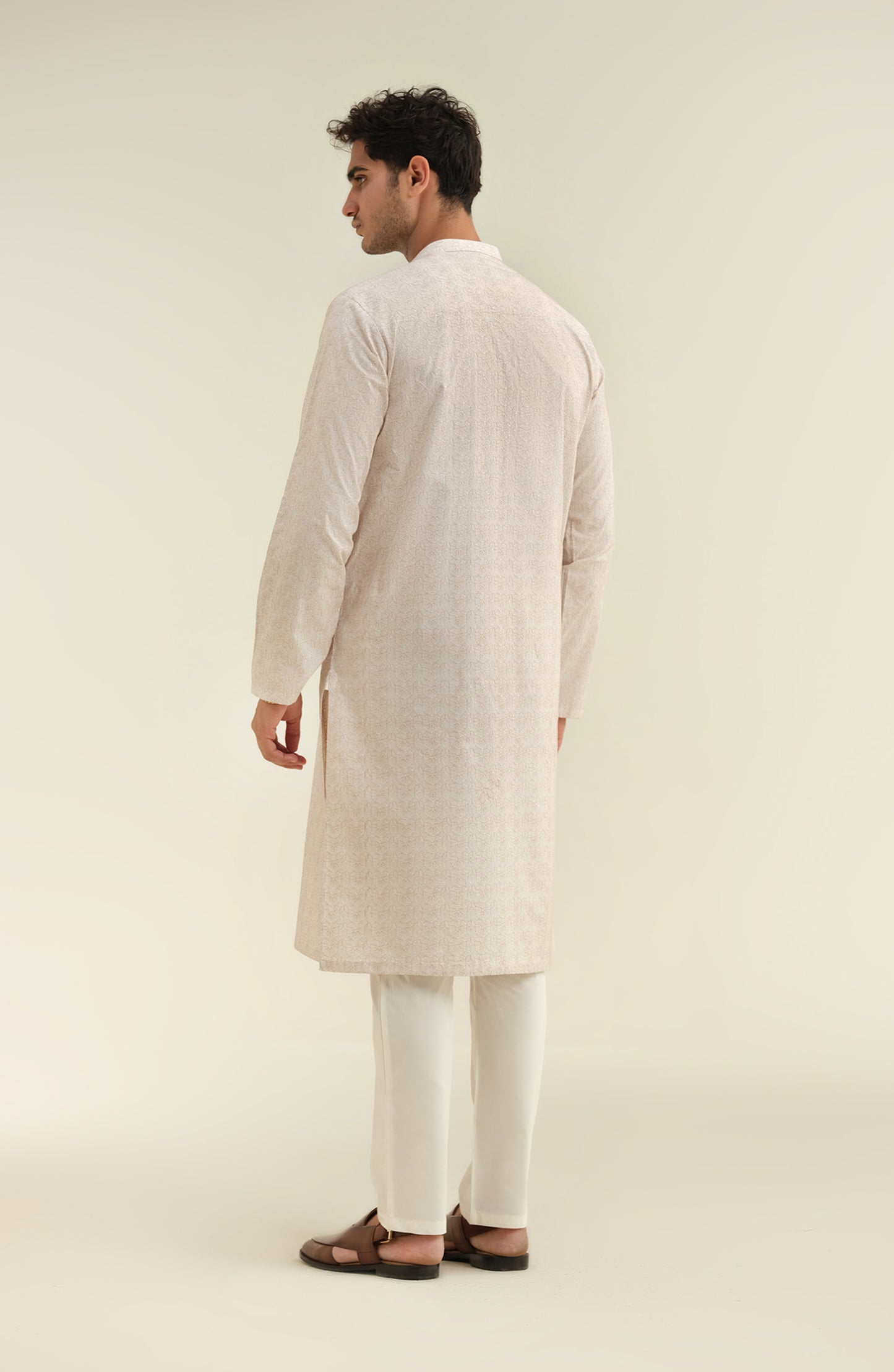 Men's s Embroidered Kurta - Shop Now at Shahnameh