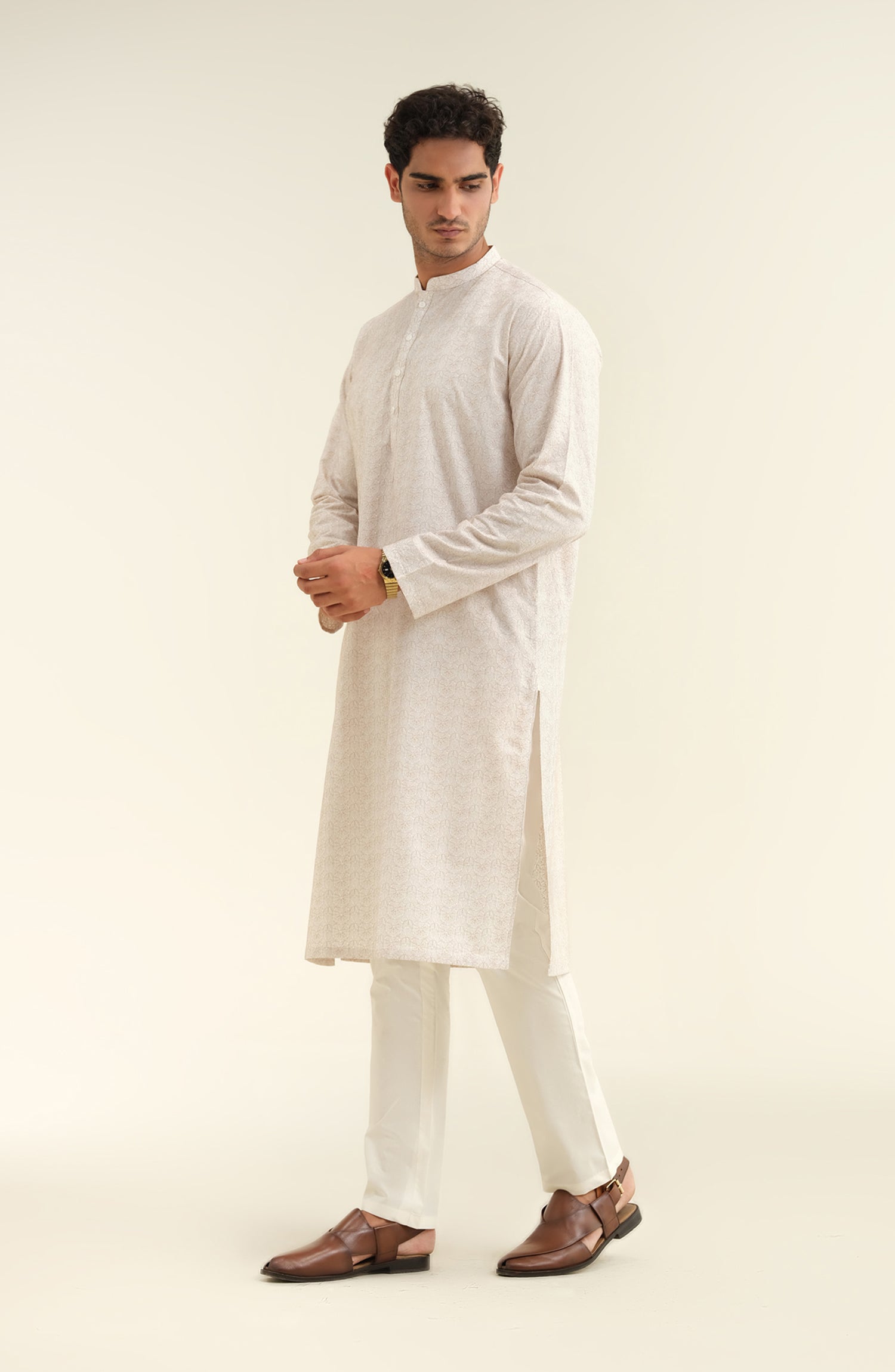 Men's s Embroidered Kurta - Shop Now at Shahnameh
