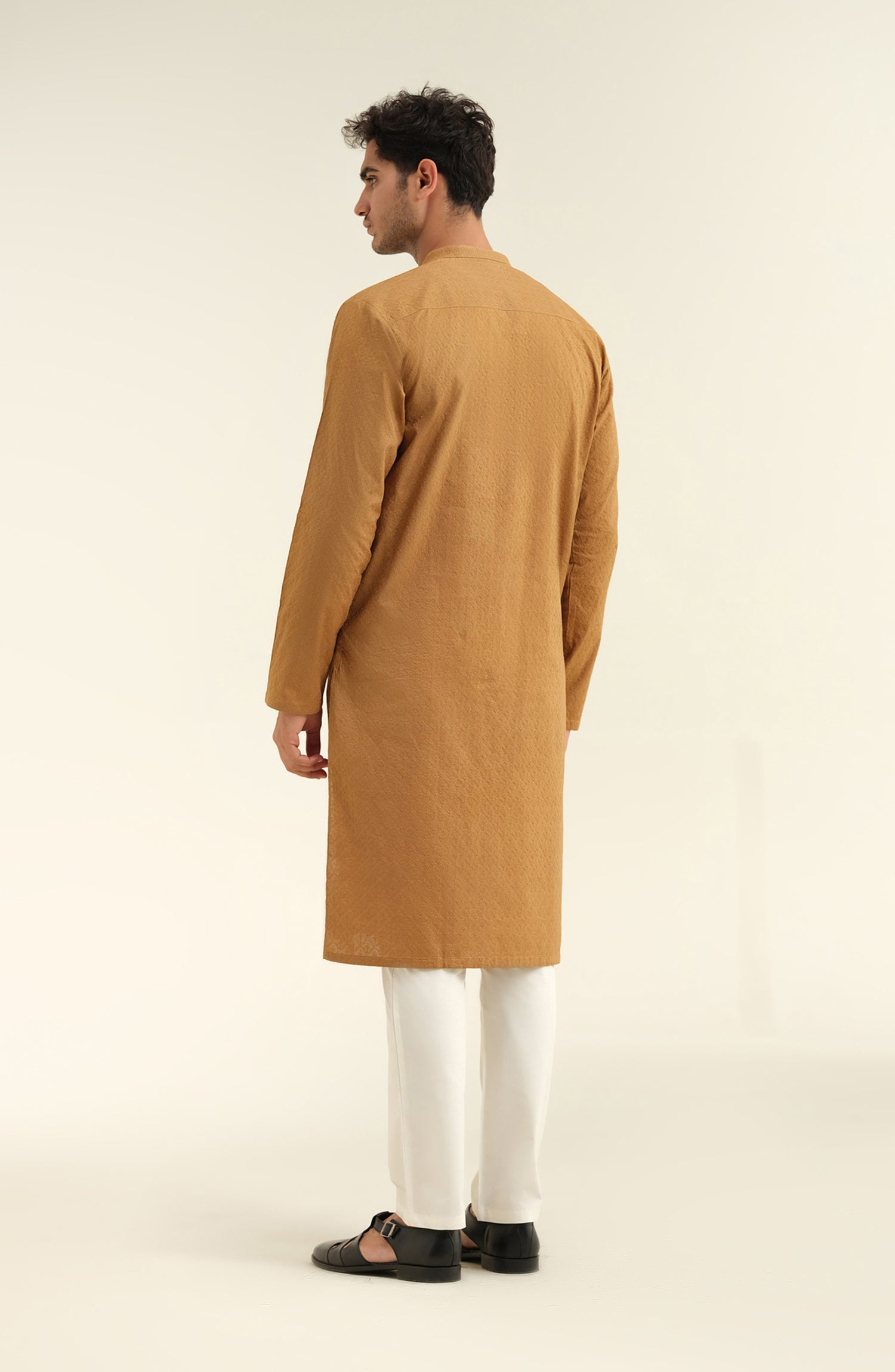 Men's Embroidered Kurta - Shop Now at Shahnameh