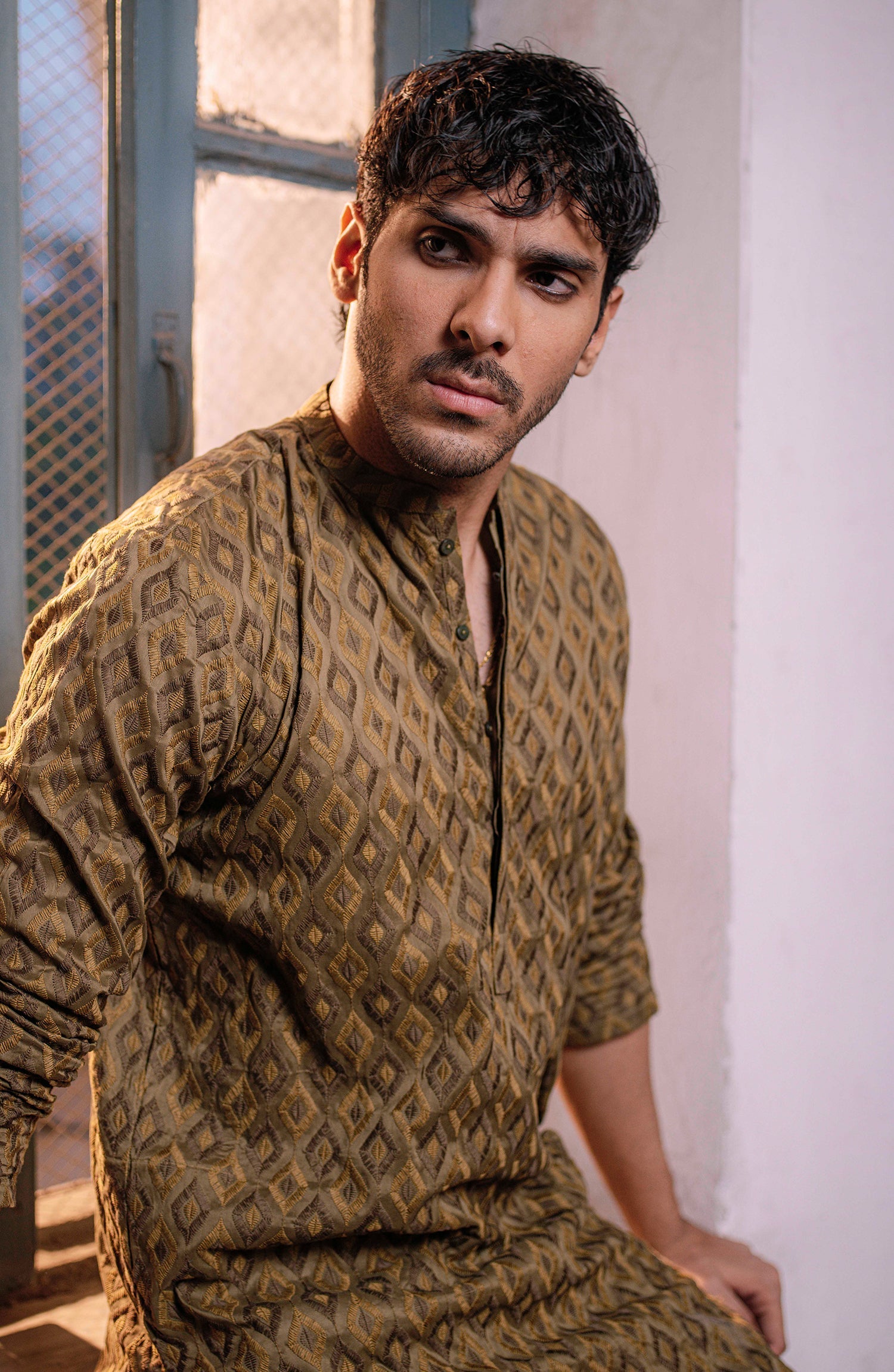 Men's Lawn Embroidered Kurta - Shop Now at Shahnameh