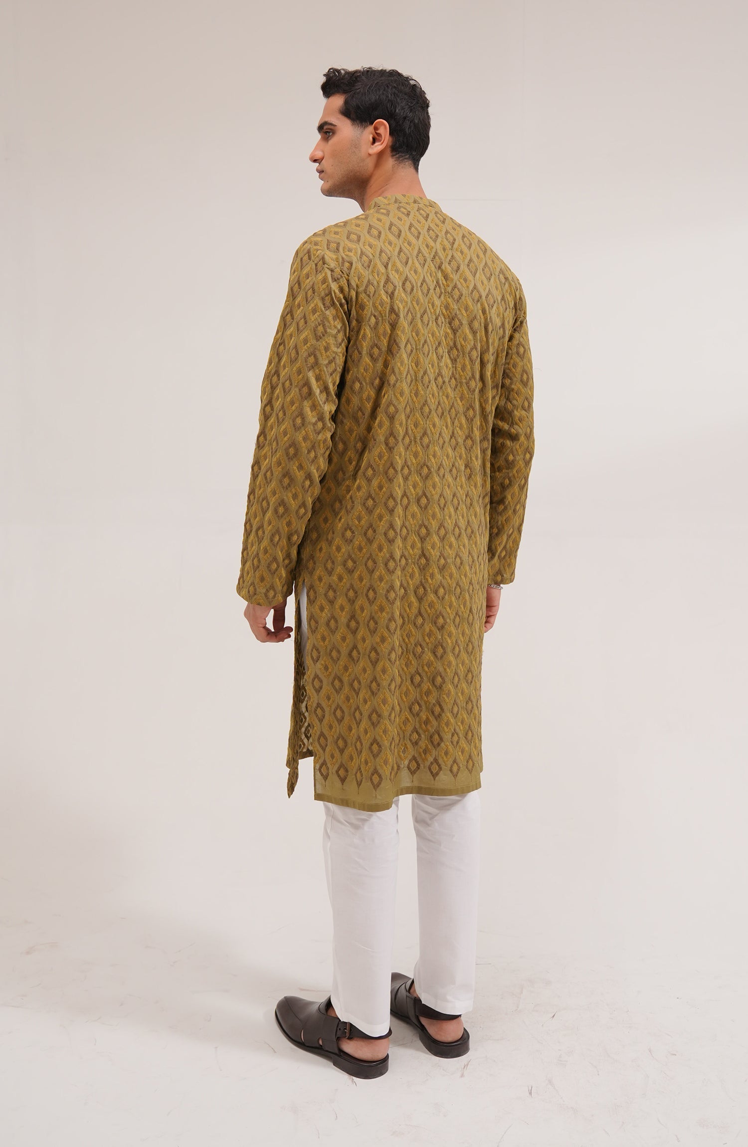 Men's Lawn Embroidered Kurta - Shop Now at Shahnameh