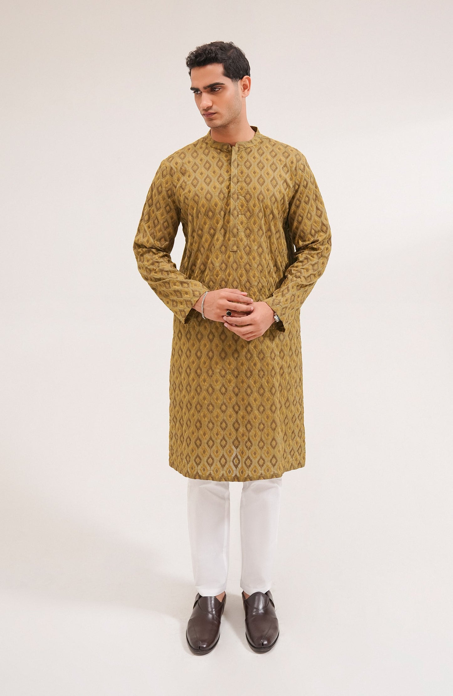 Men's Lawn Embroidered Kurta - Shop Now at Shahnameh