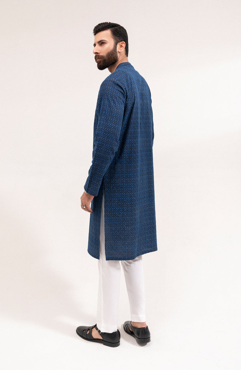 Men's Embroidered Kurta - Shop Now at Shahnameh