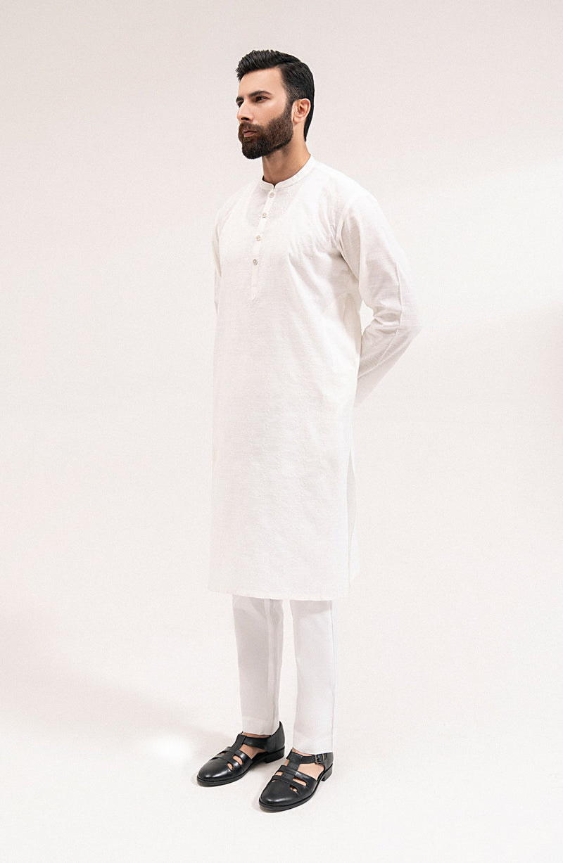 Men's Embroidered Kurta - Shop Now at Shahnameh