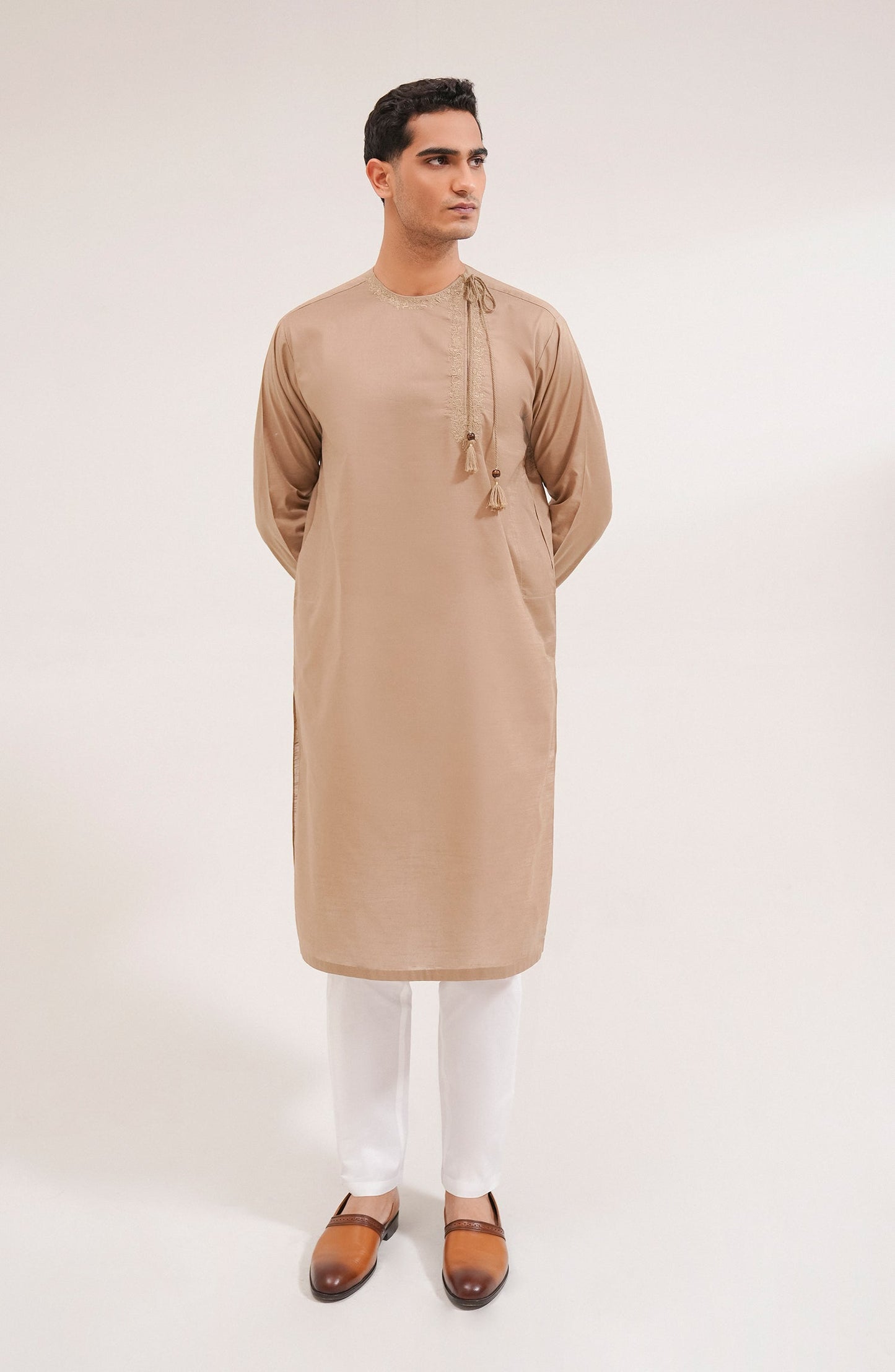 Men's Embroidered Kurta-Regular Fit