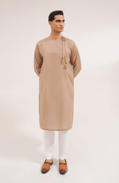 Men's Embroidered Kurta-Regular Fit