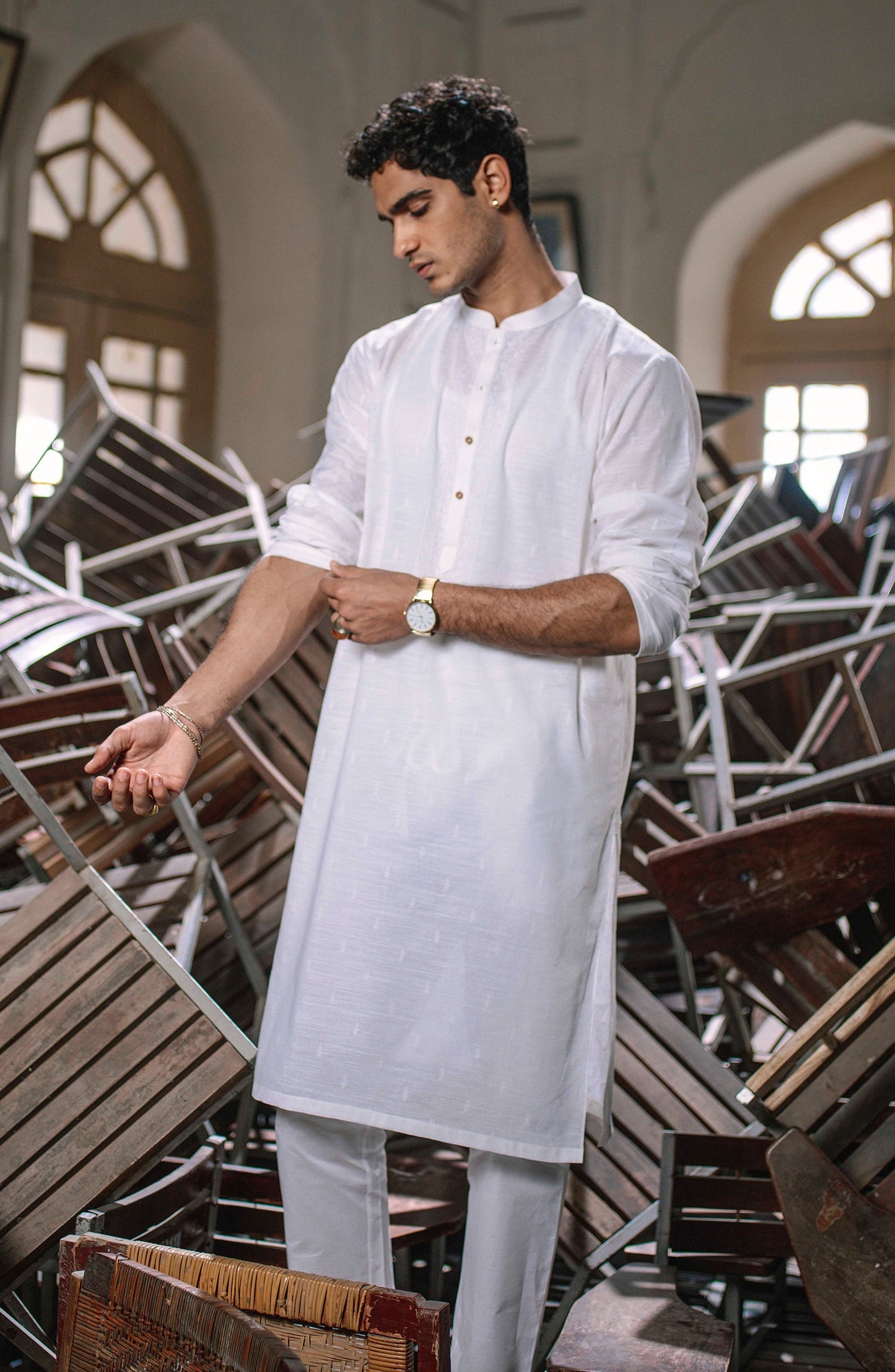 Men's Embroidered Kurta