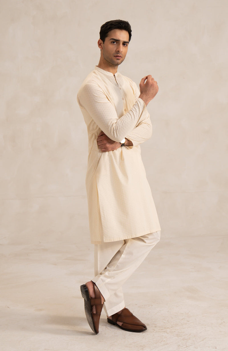 Men's Jacquard Kurta - Shop Now at Shahnameh