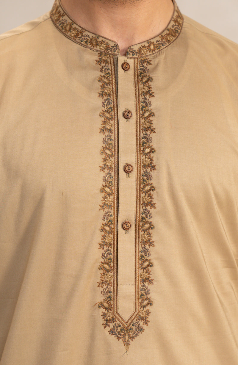 Men's Embroidered Kurta - Shop Now at Shahnameh