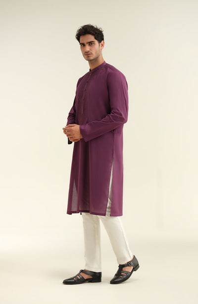 Men's Front Embroidered Kurta