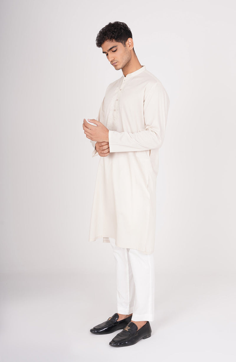 Men's Front Placket Embroidered Kurta - Shop Now at Shahnameh
