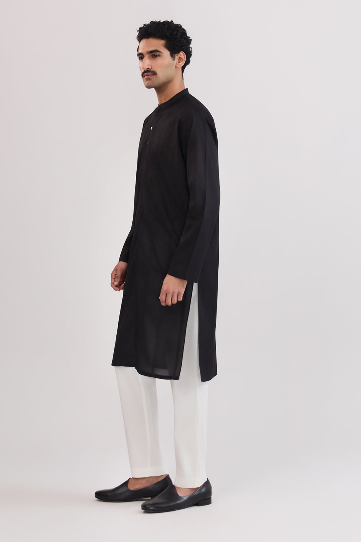 Men Embroidered Kurta - SMK826225 - Shop Now at Shahnameh