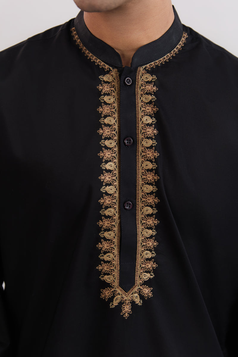 Men Embroidered Kurta - SMK827225 - Shop Now at Shahnameh