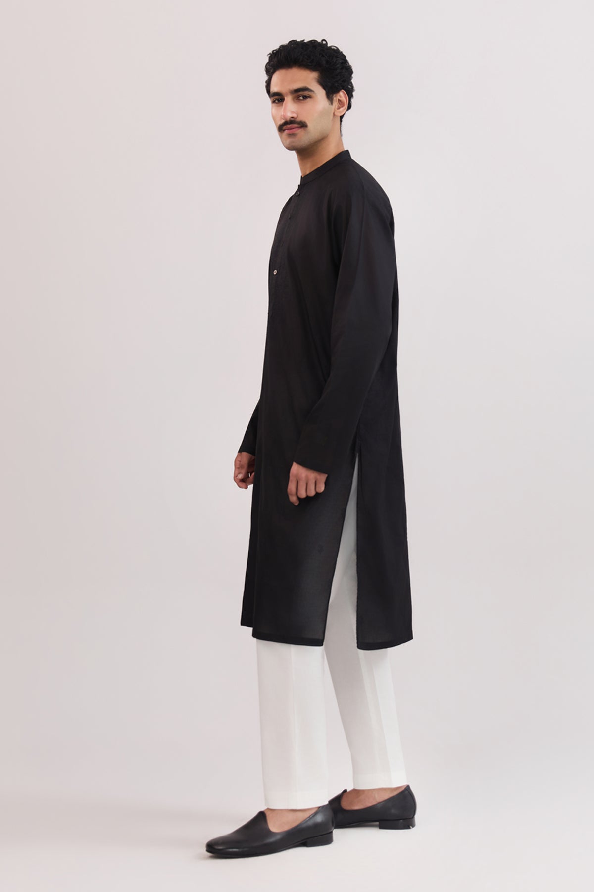 Men Embroidered Kurta - SMK828225 - Shop Now at Shahnameh