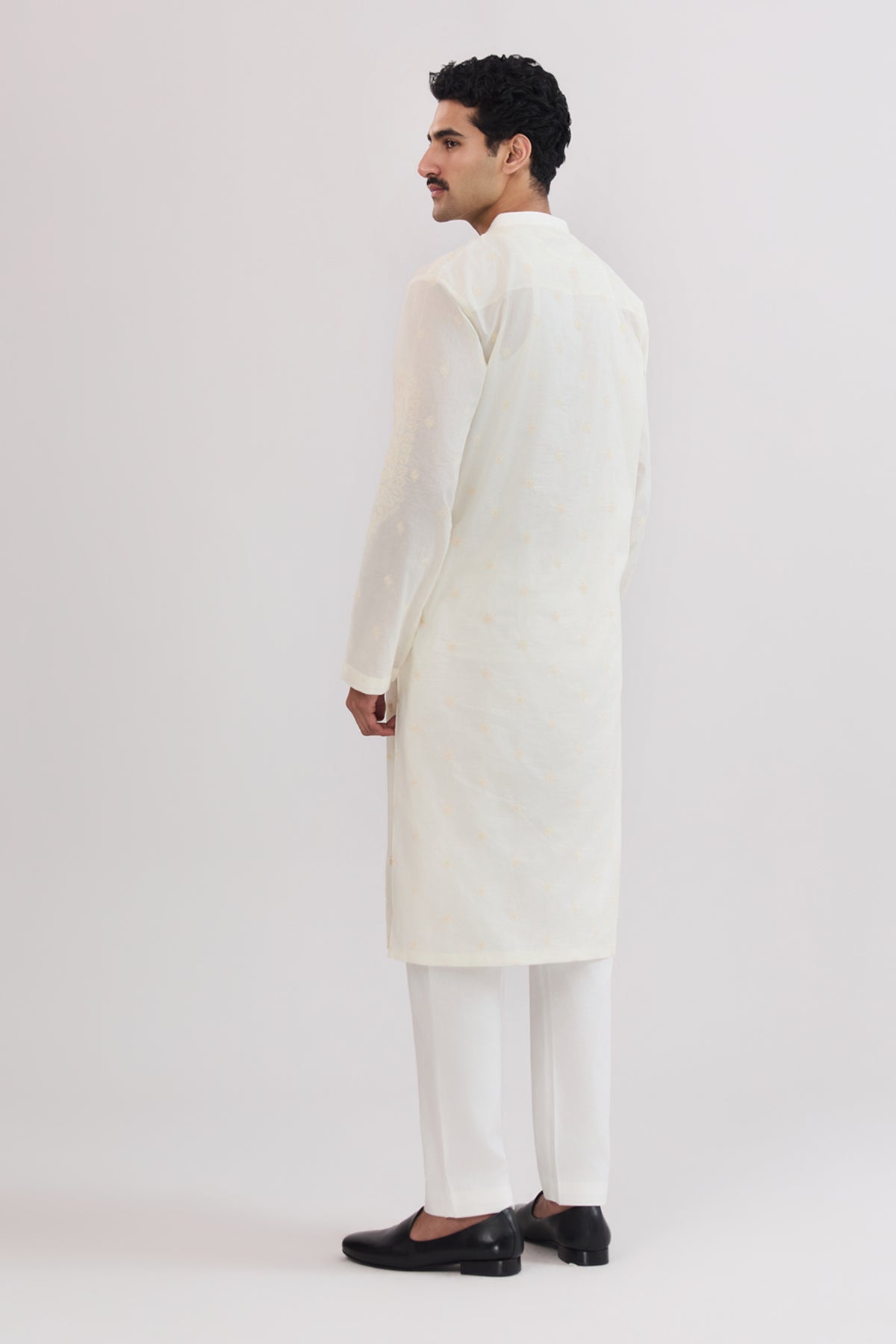 Men Embroidered Kurta - SMK832225 - Shop Now at Shahnameh