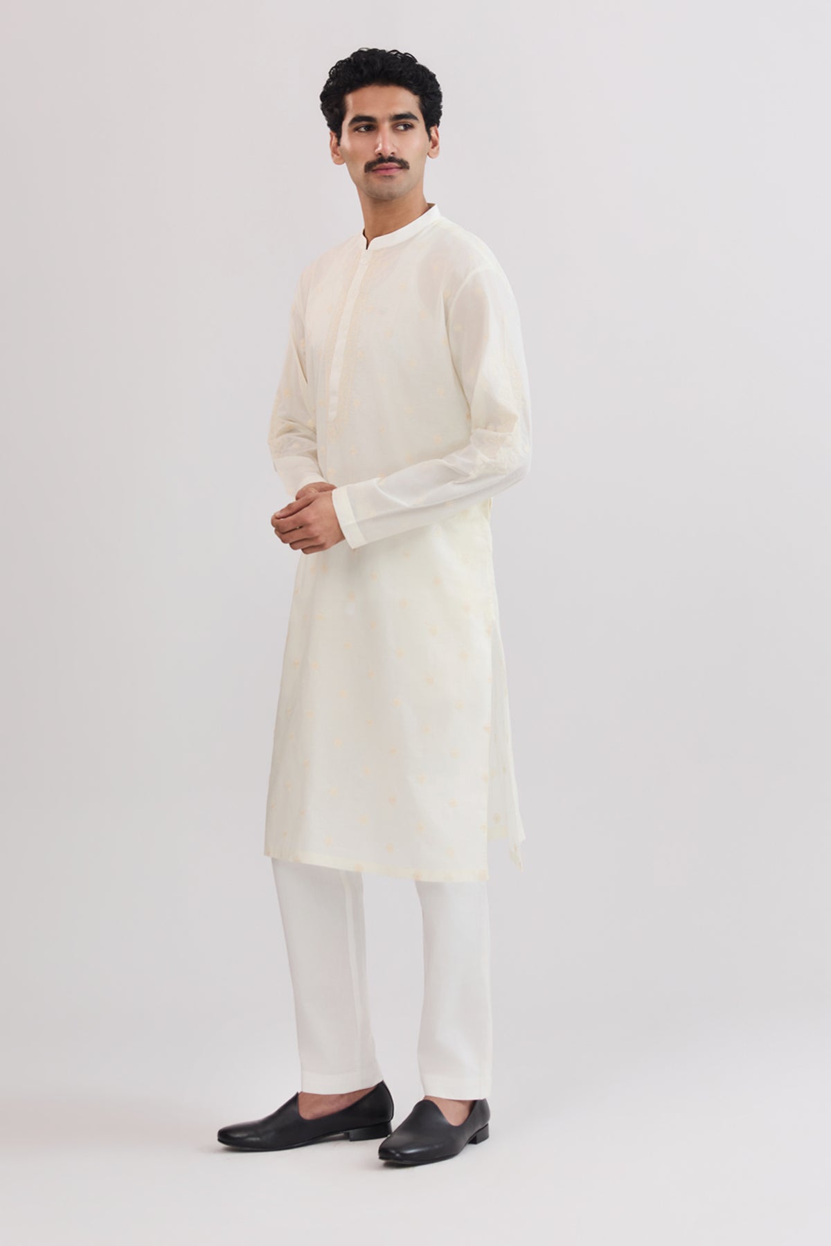 Men Embroidered Kurta - SMK832225 - Shop Now at Shahnameh