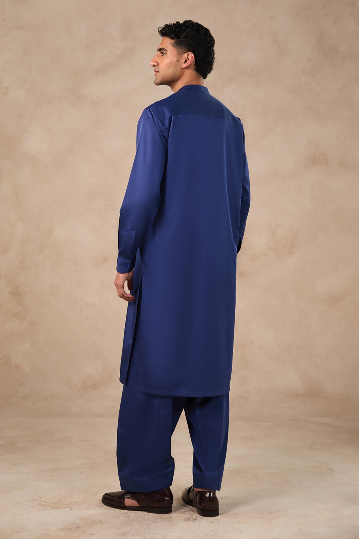 Awami Suit In Satin Pima Cotton - SMS232126