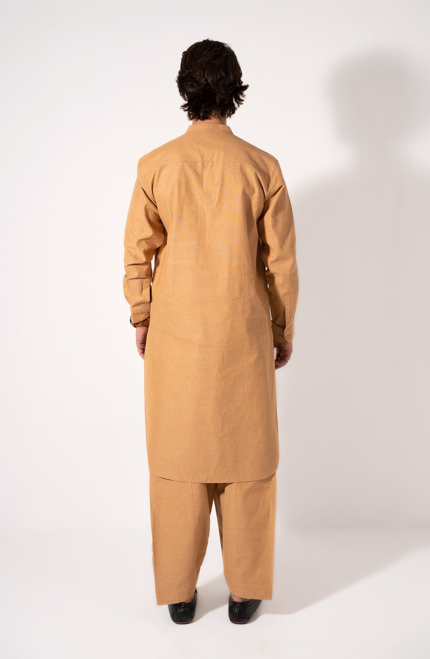 Kamalia Khaddar Suit - Shop Now at Shahnameh