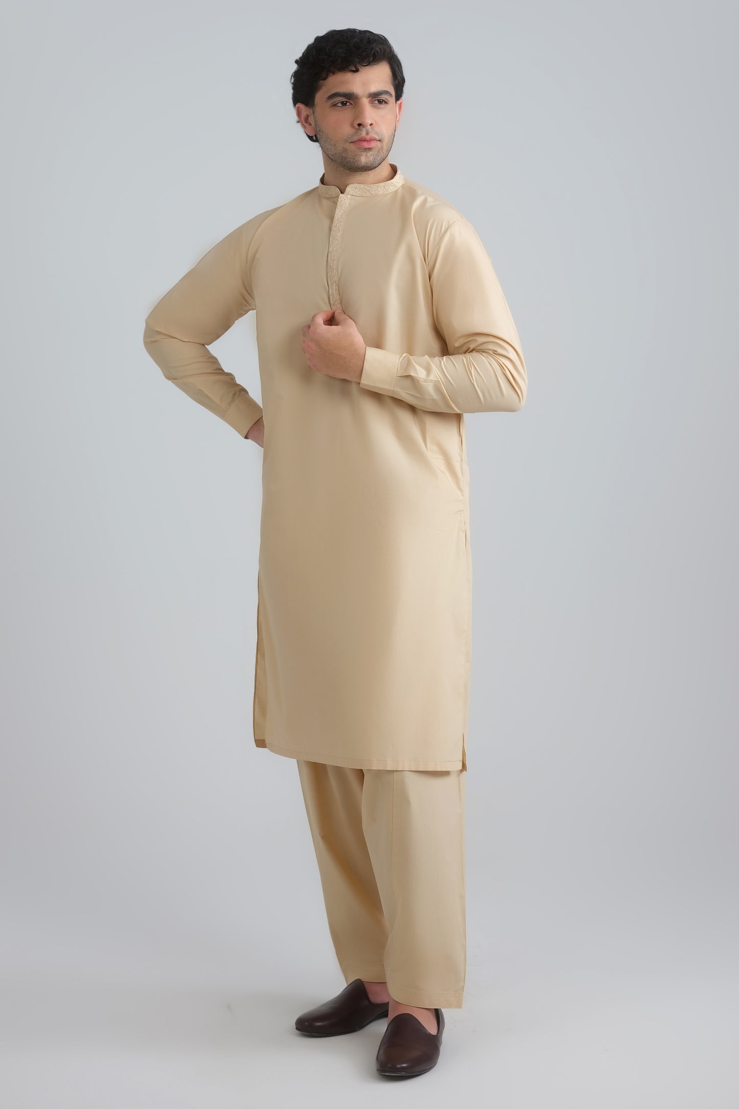 Riwayat Suit - SMS702125