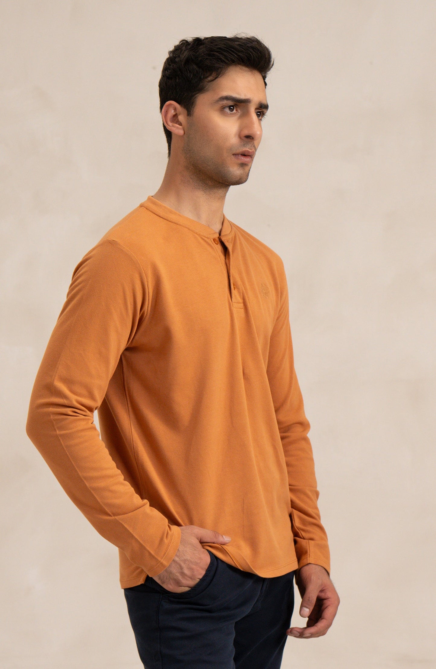 Men's Pique Henley In Rust
