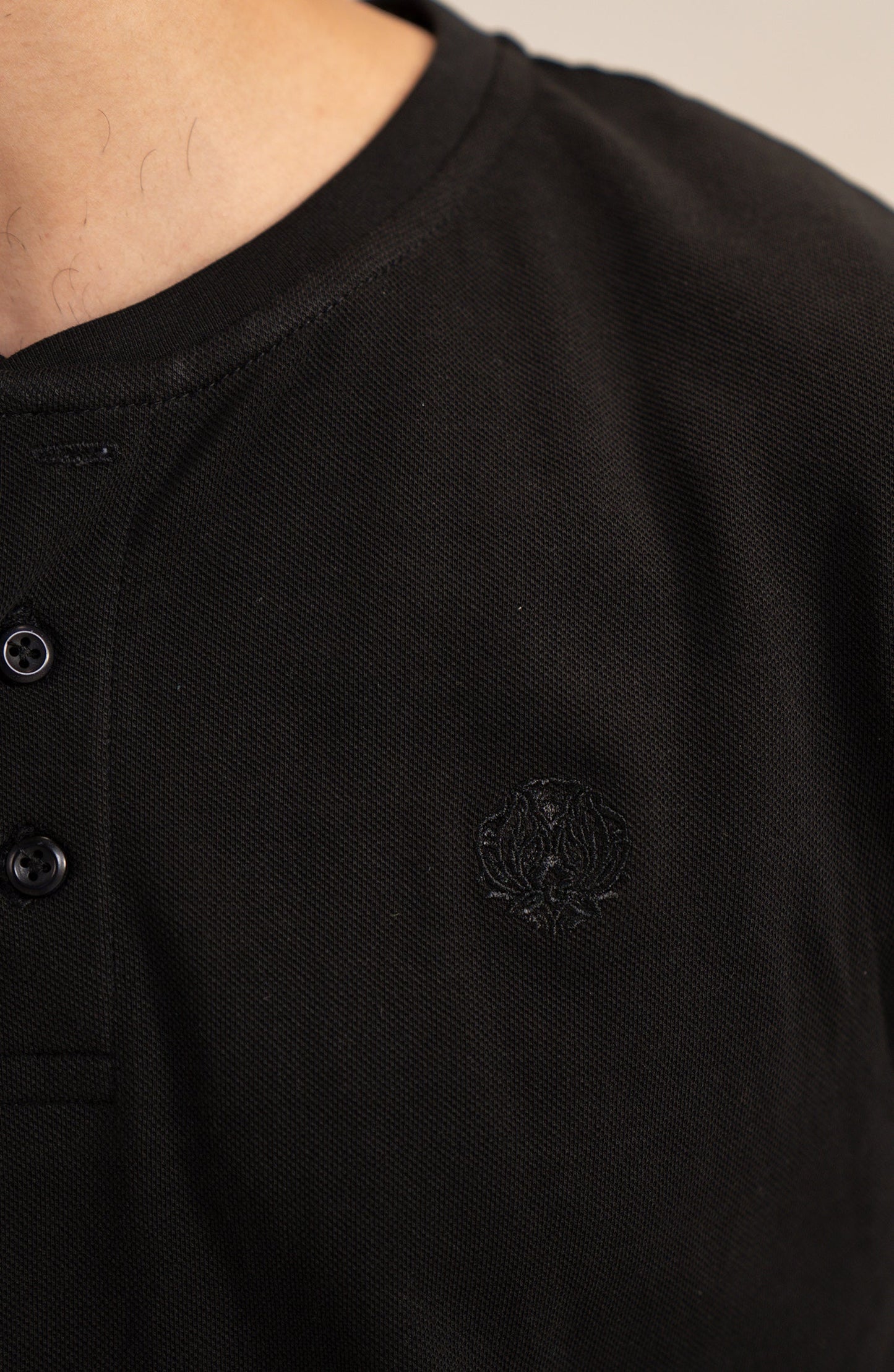 Men's Pique Henley In Black