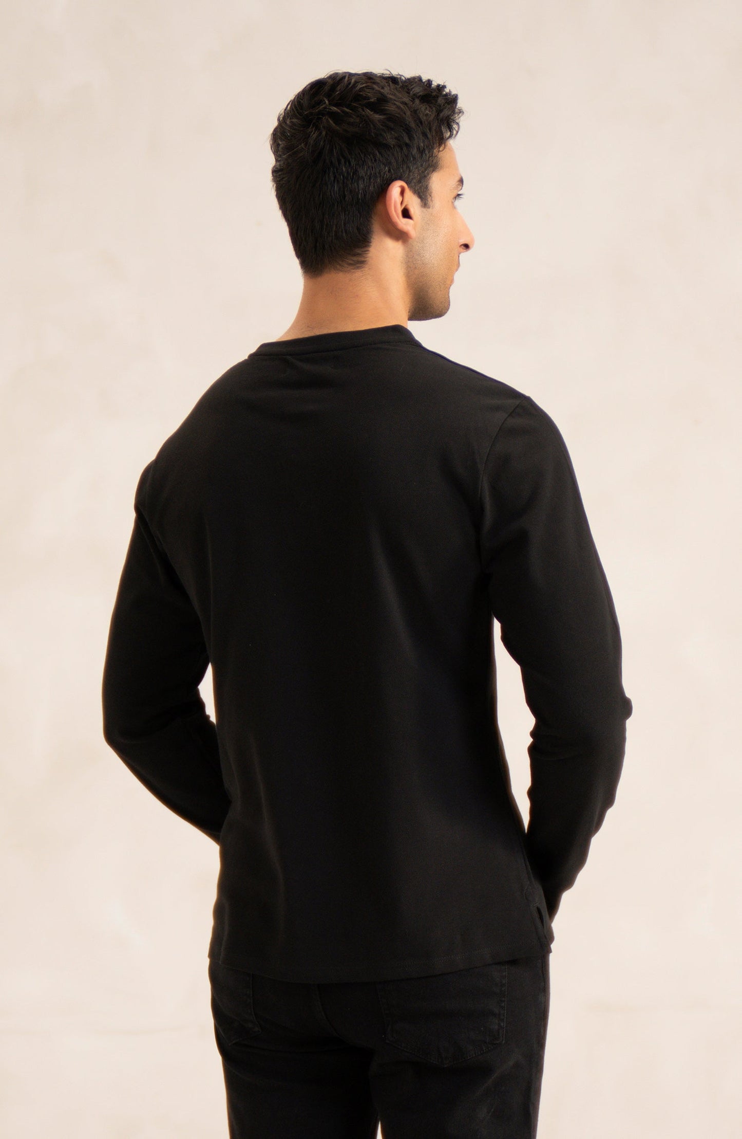 Men's Pique Henley In Black