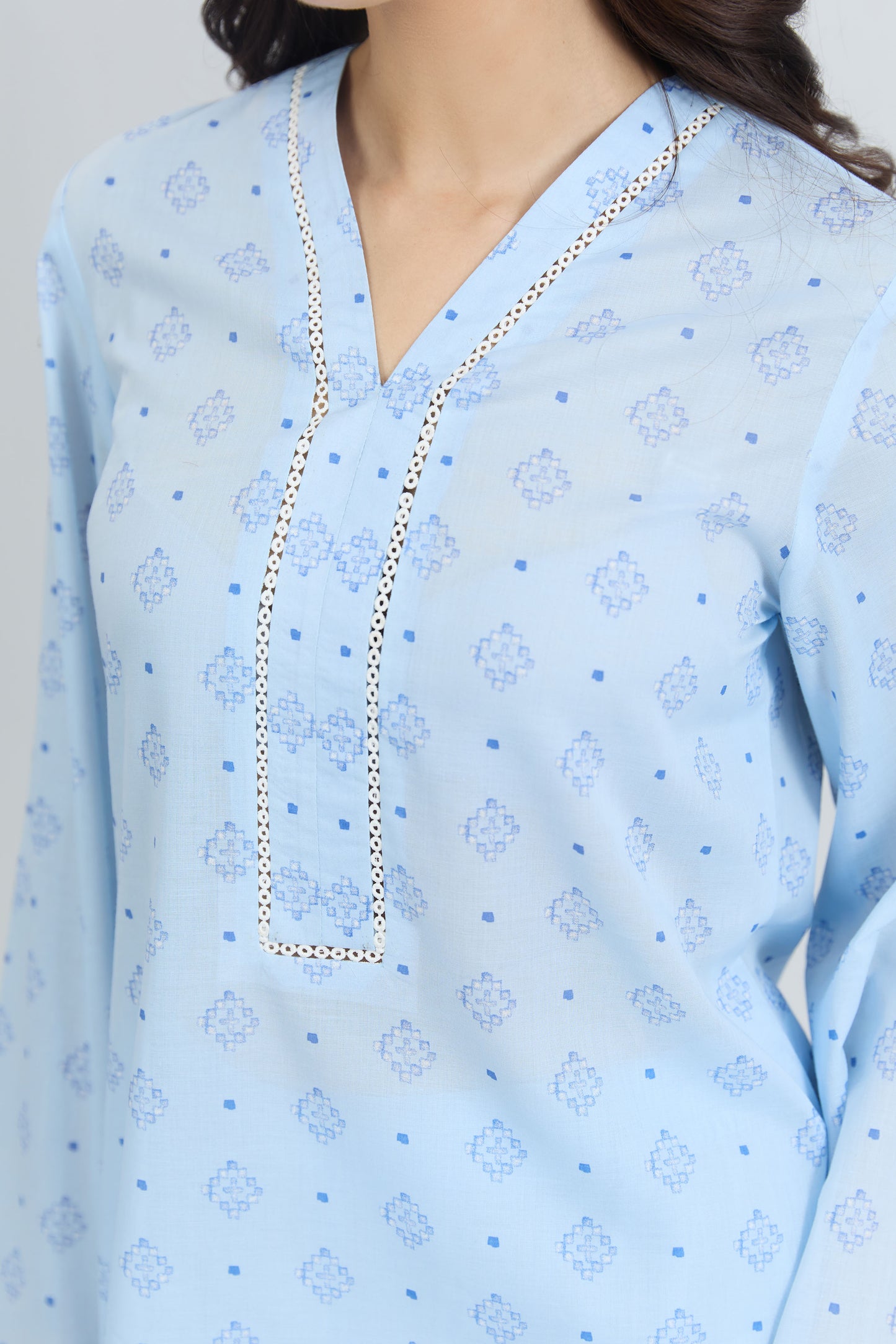 LAWN | EMBROIDERED