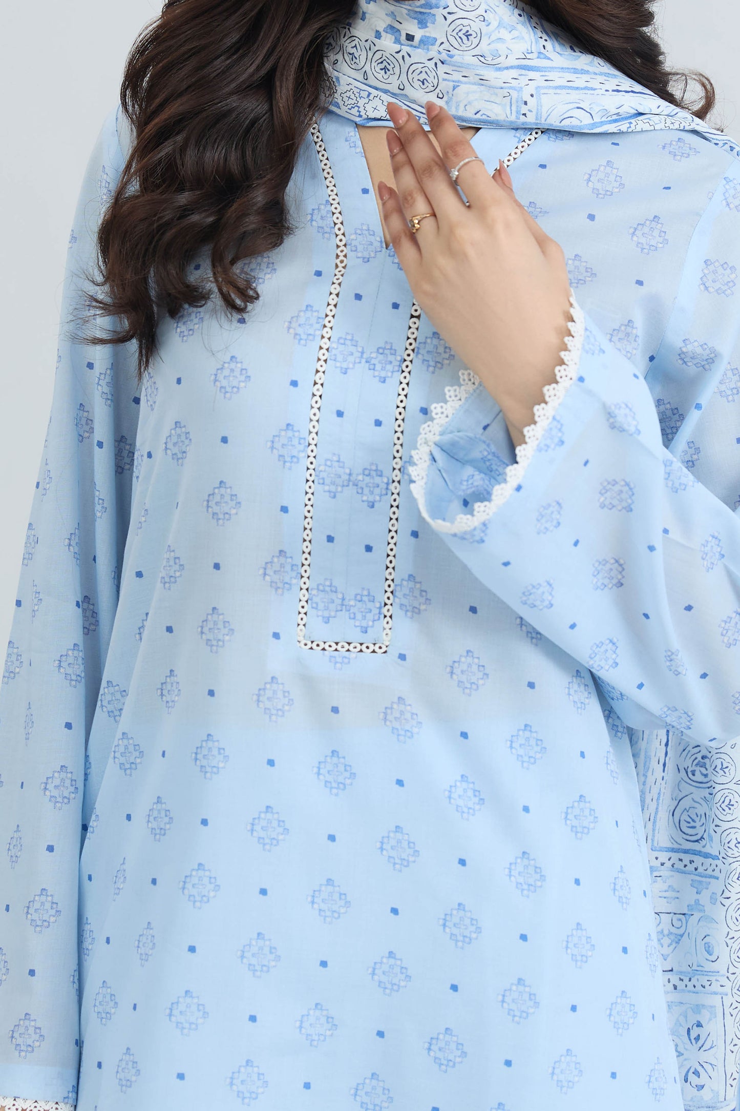 LAWN | EMBROIDERED