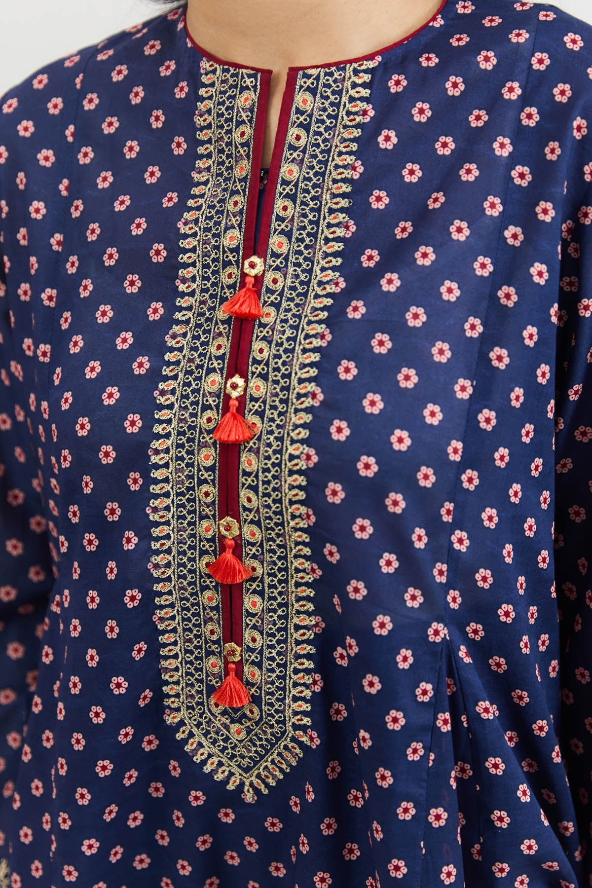 LAWN | EMBROIDERED - Shop Now at Kayseria