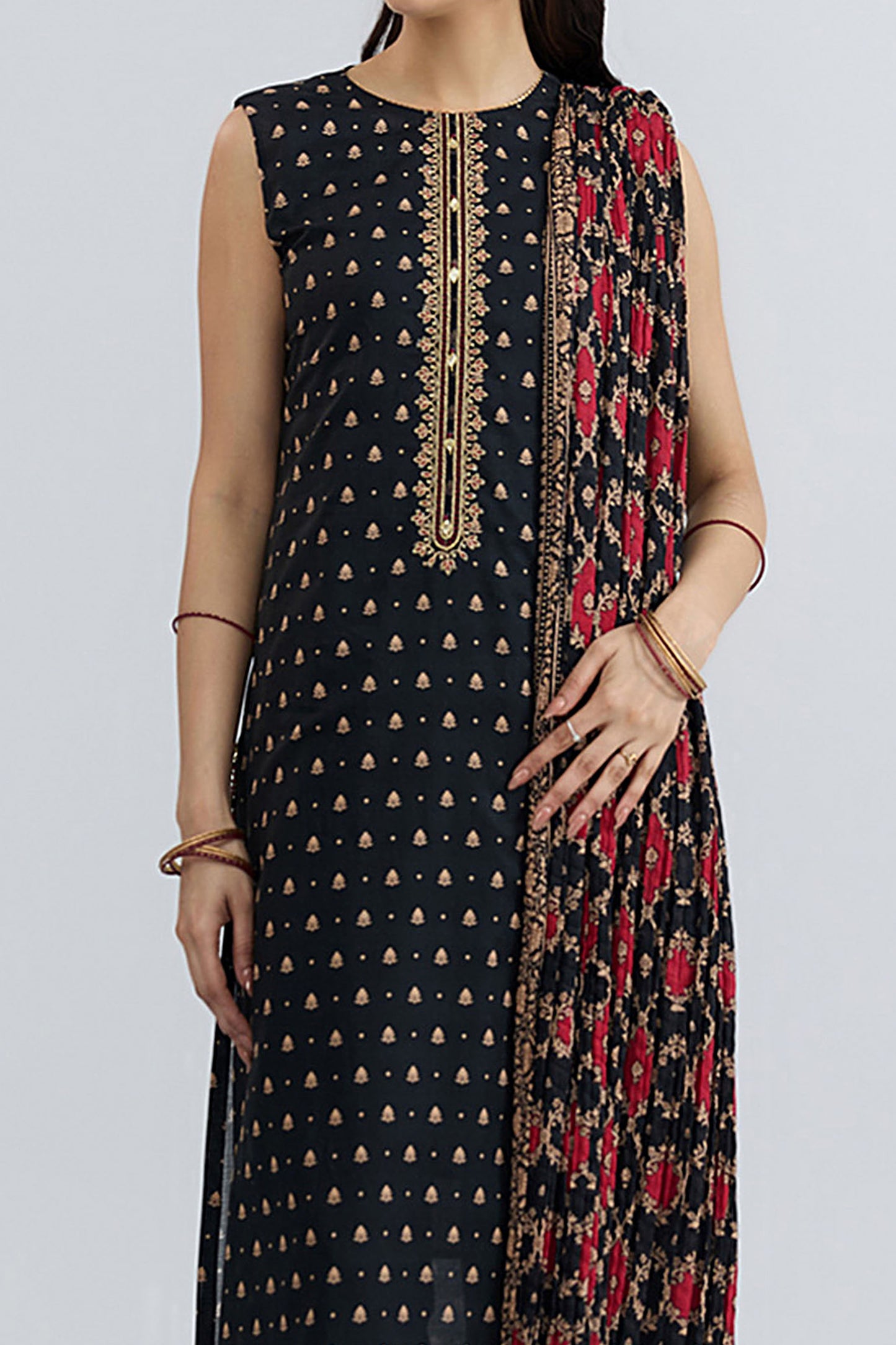 LAWN | EMBROIDERED