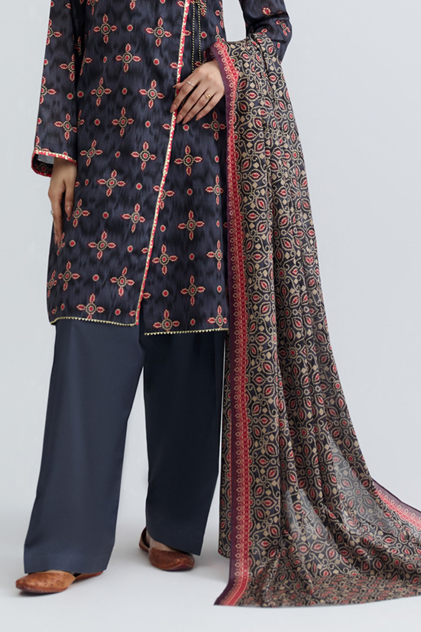 LAWN | PRINTED