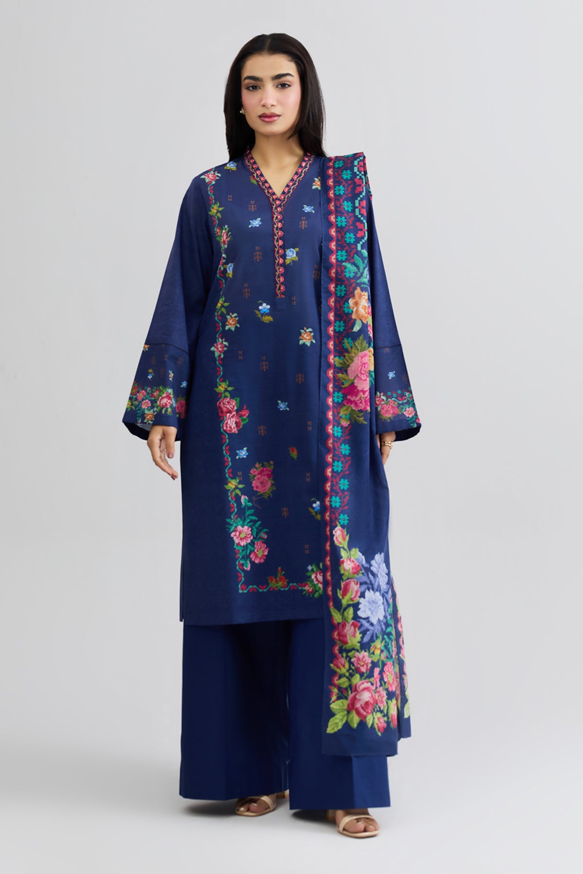 LAWN | EMBROIDERED - Shop Now at Kayseria