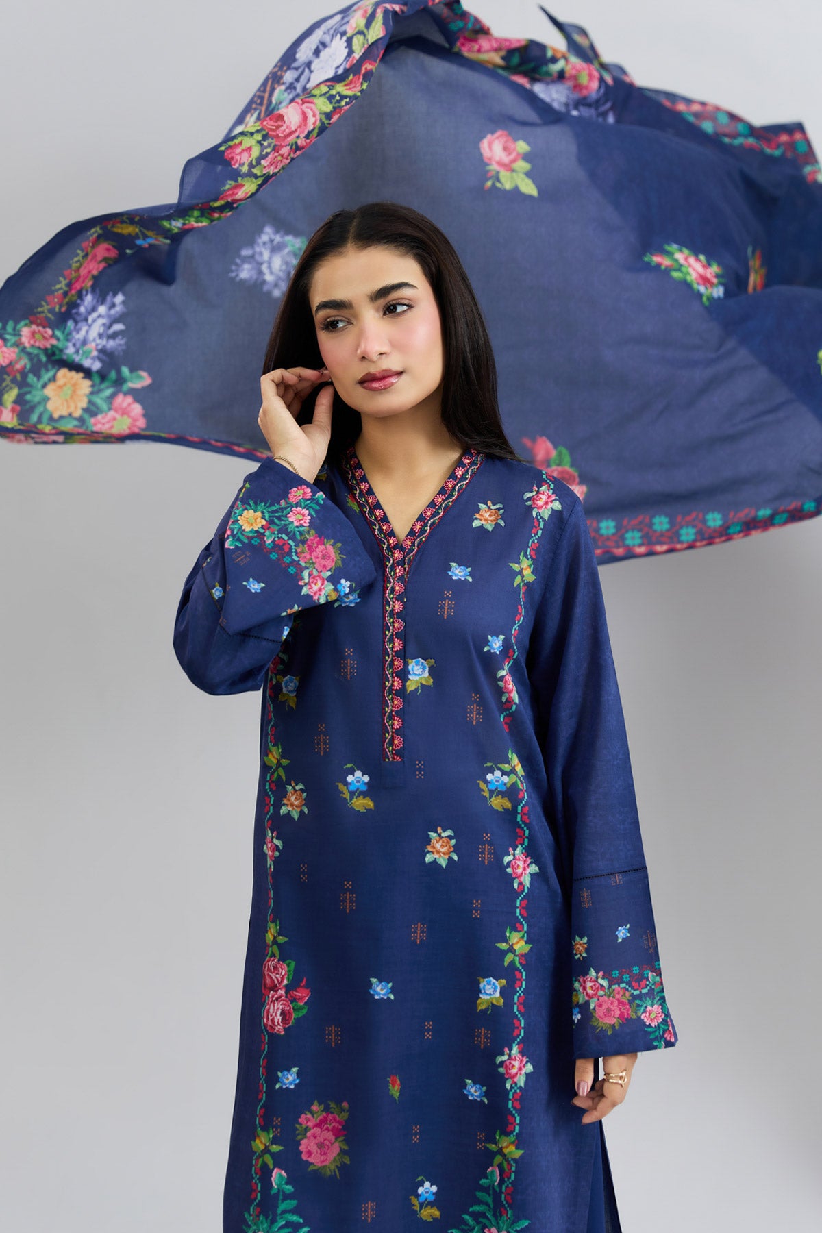 LAWN | EMBROIDERED - Shop Now at Kayseria
