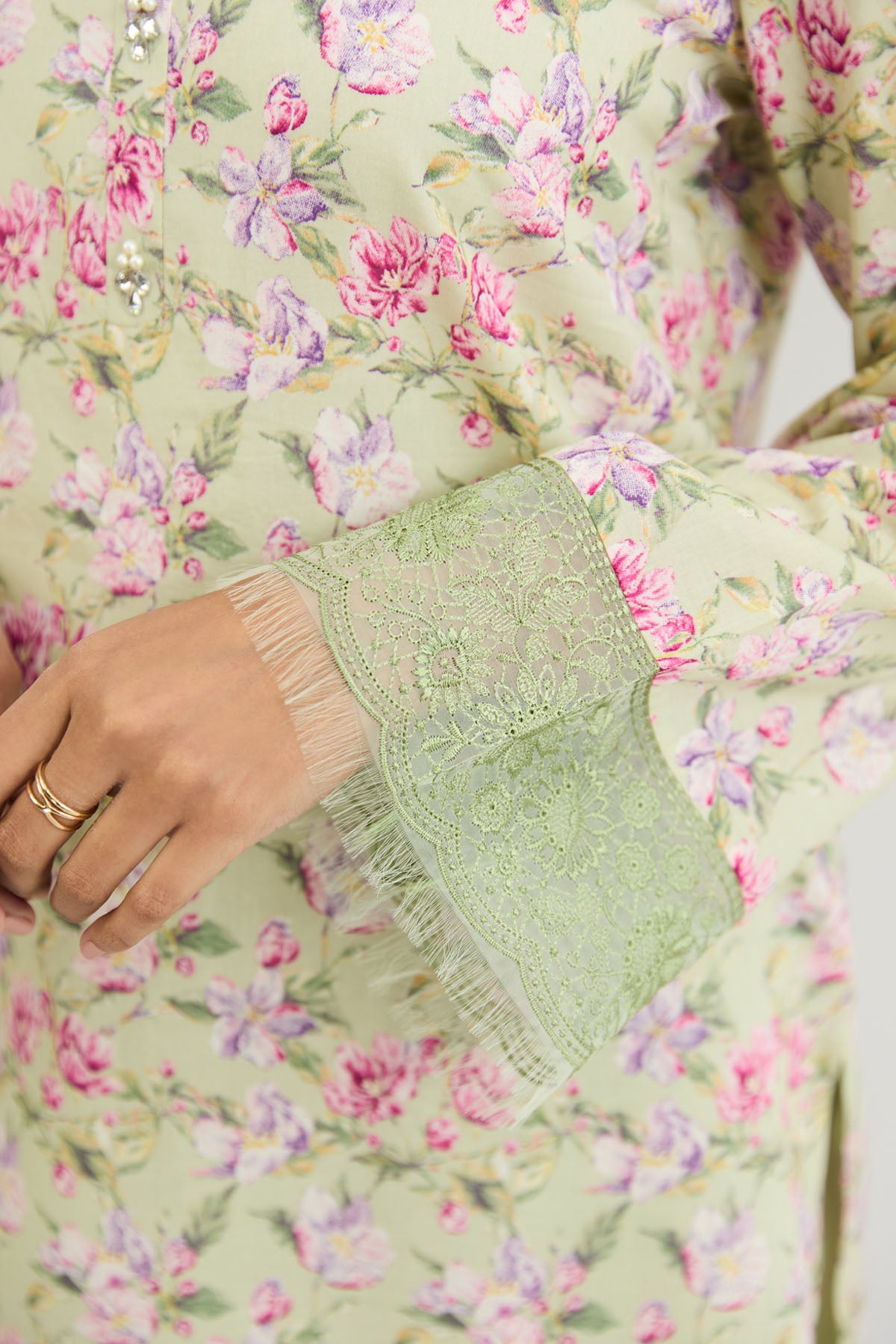 LAWN | EMBROIDERED - Shop Now at Kayseria