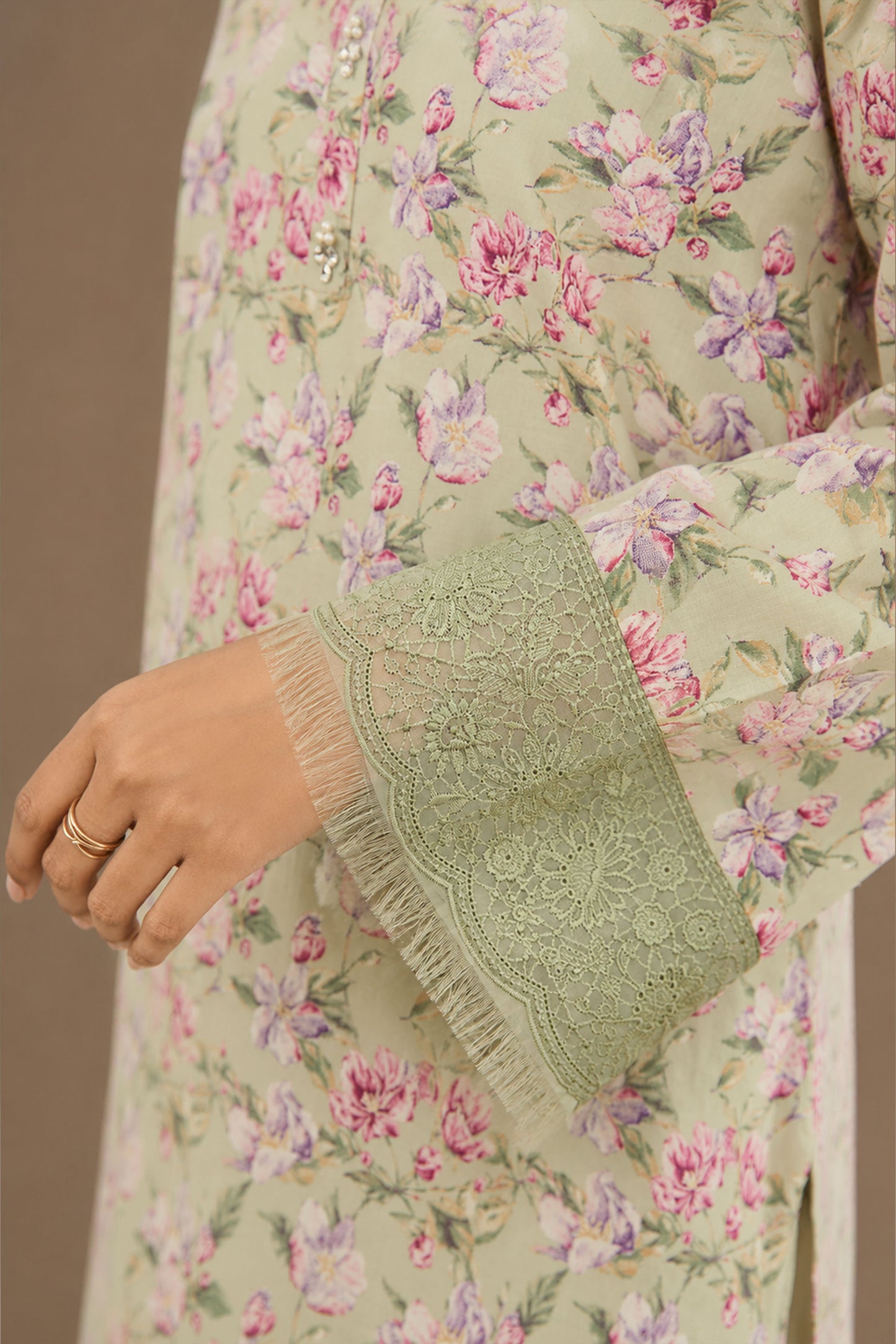 LAWN | EMBROIDERED