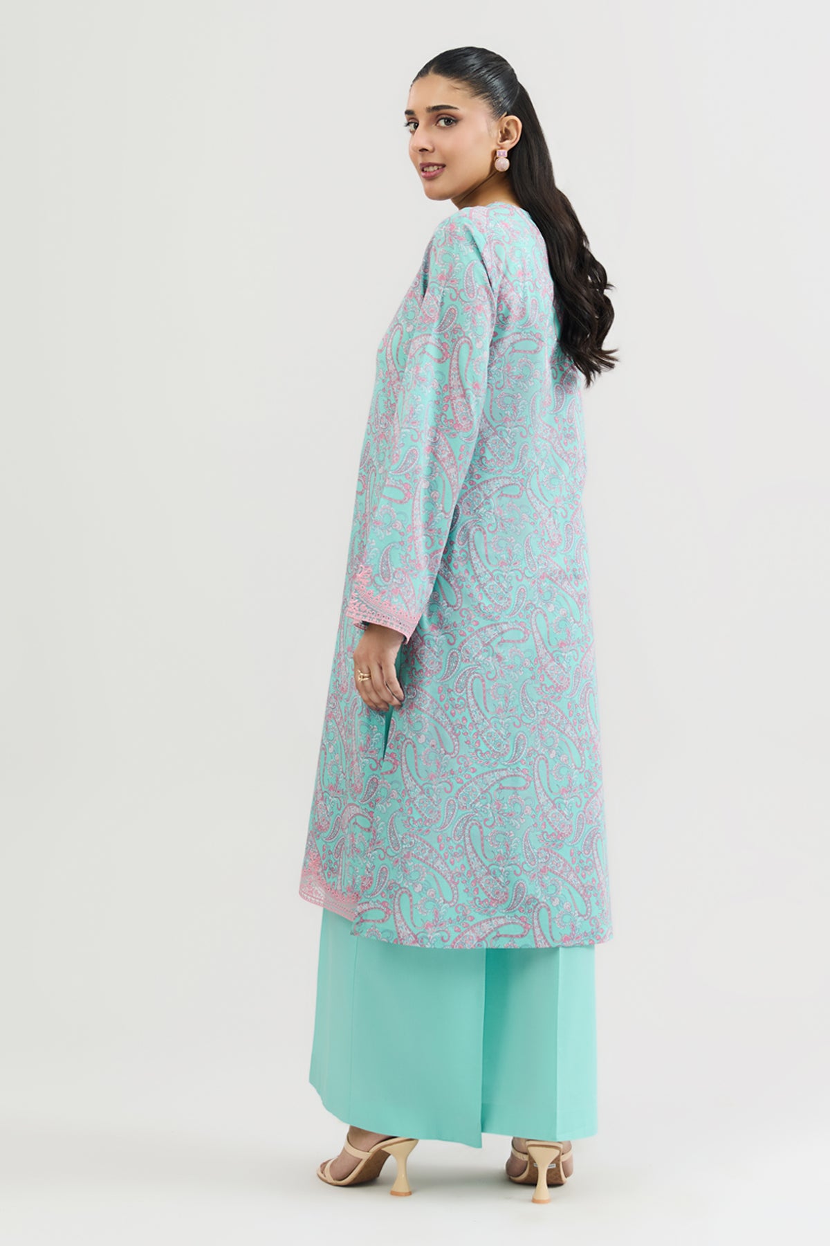 LAWN | EMBROIDERED - Shop Now at Kayseria