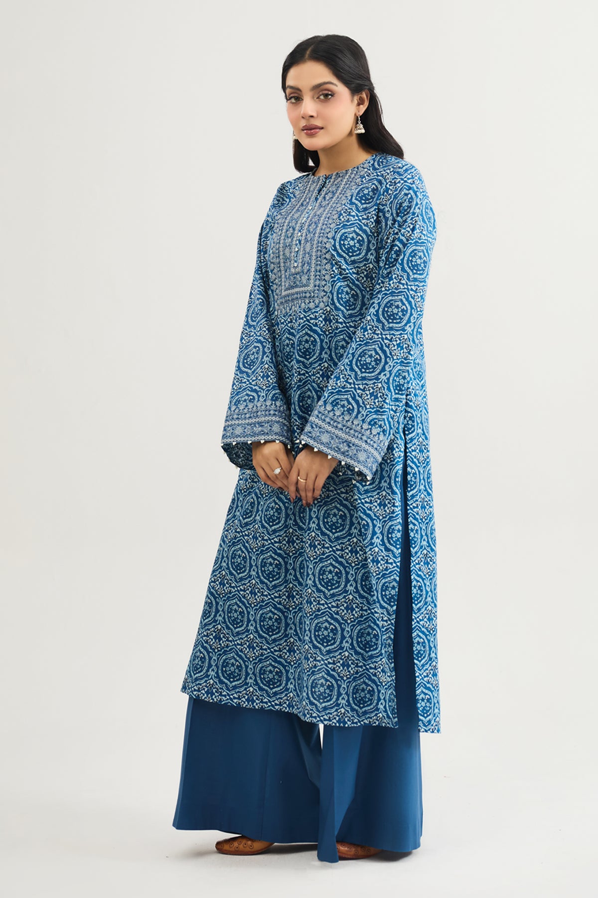 LAWN | EMBROIDERED - Shop Now at Kayseria