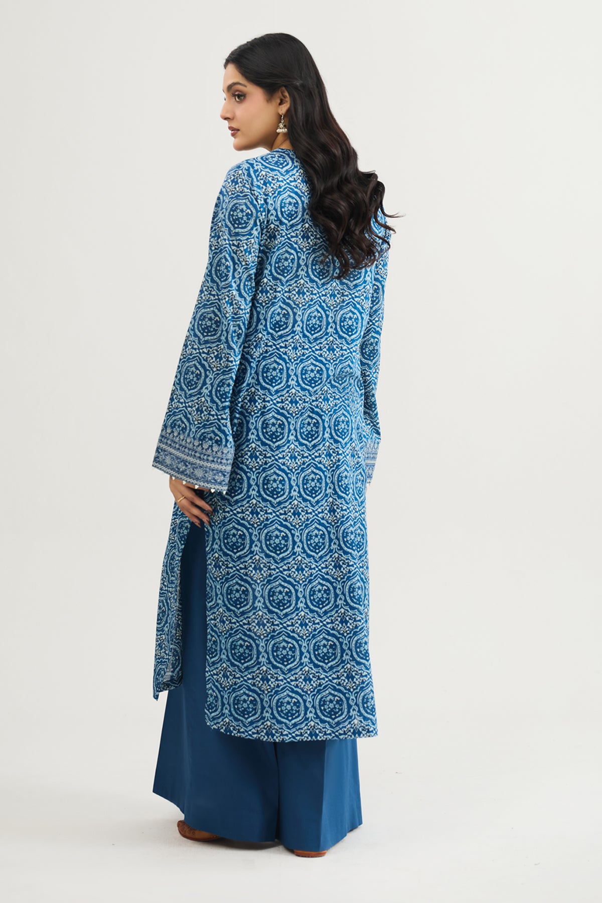 LAWN | EMBROIDERED - Shop Now at Kayseria