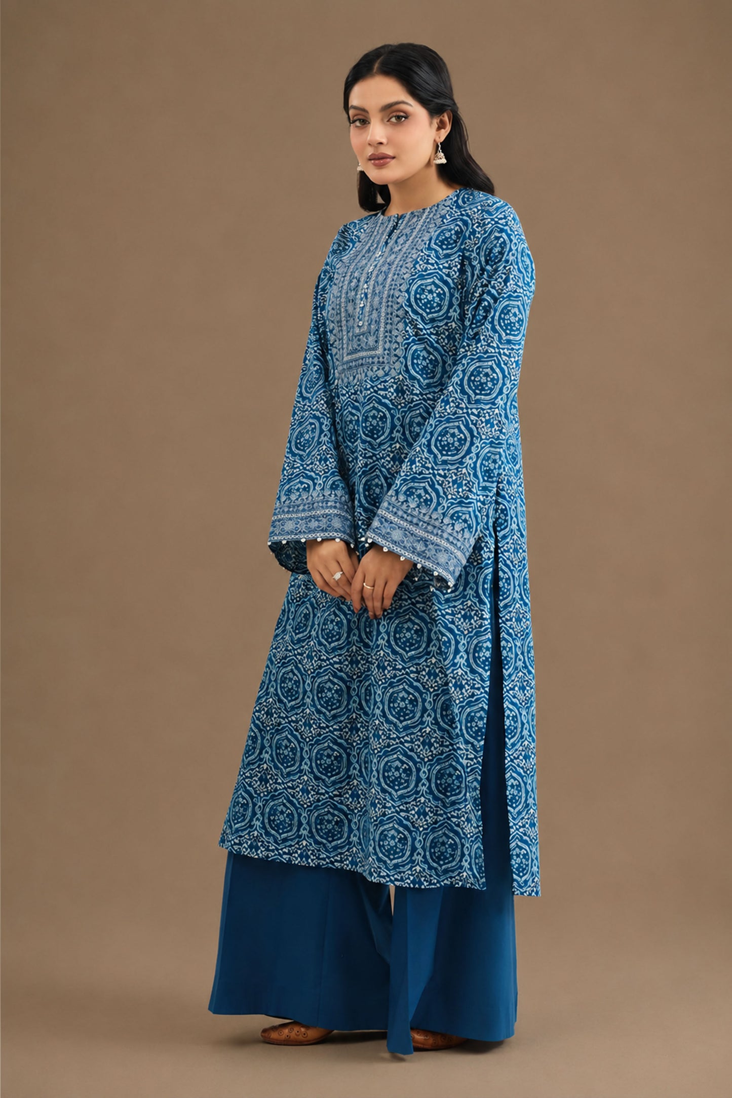LAWN | EMBROIDERED