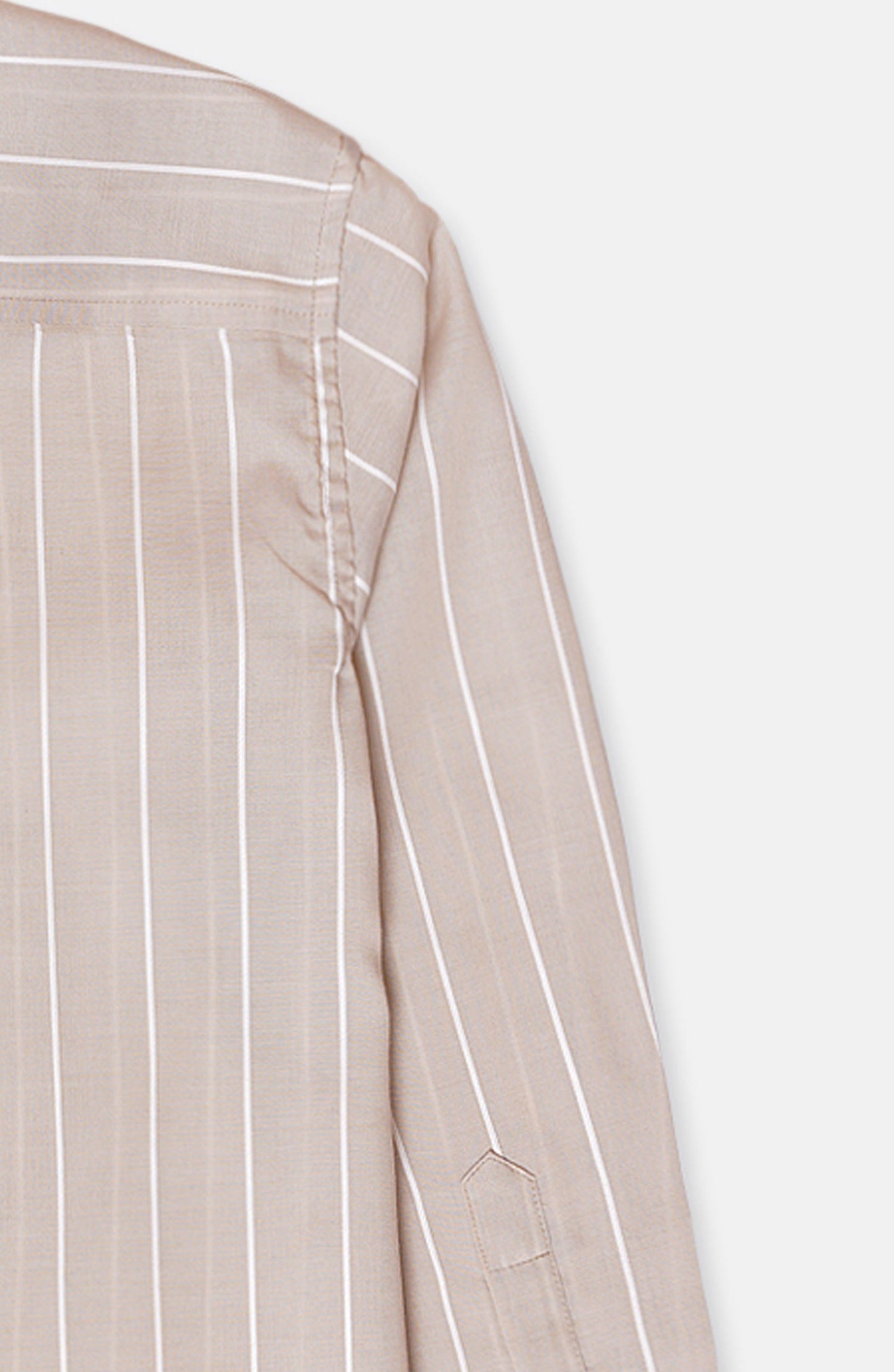 Band NeckF/S Shirt - BW901B324 - Shop Now at Leisure Club