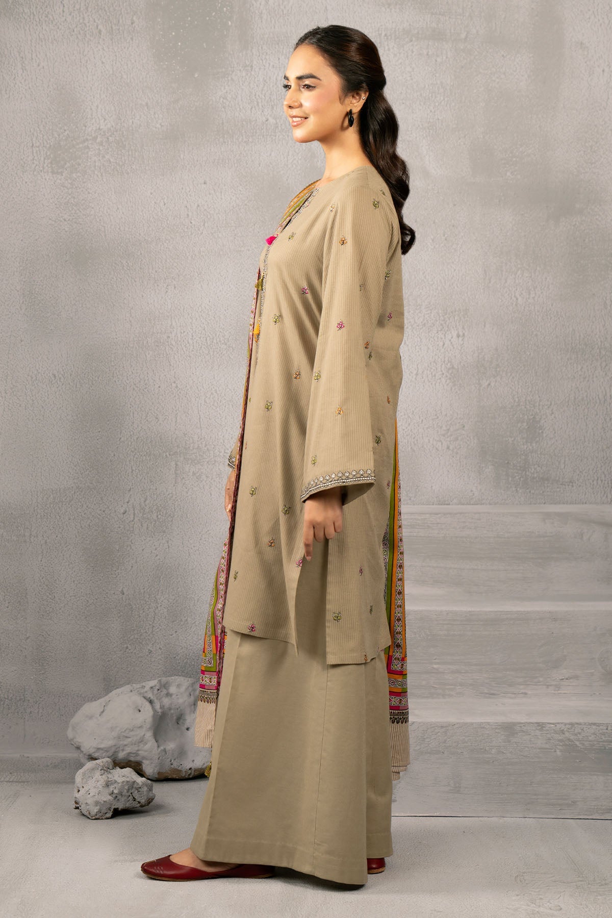 3 Piece - Embroidered Khaddar Suit - Shop Now at Kayseria