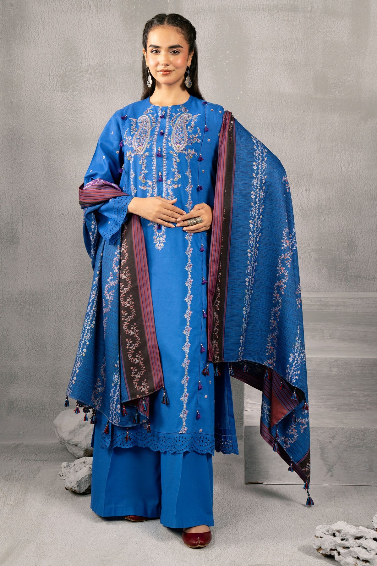 3 Piece - Embroidered Khaddar Suit - Shop Now at Kayseria