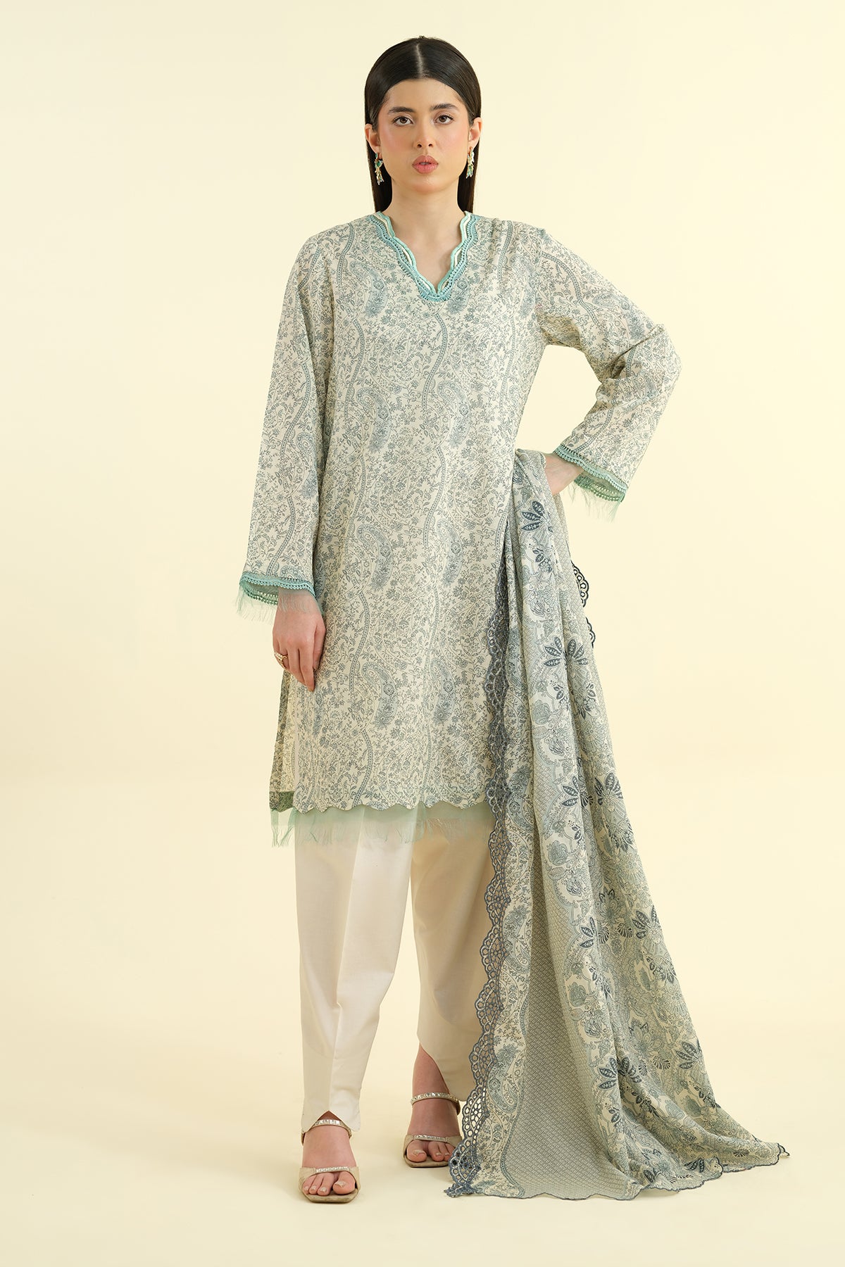 2 Piece - Embroidered Suit - C6202 - Shop Now at Kayseria