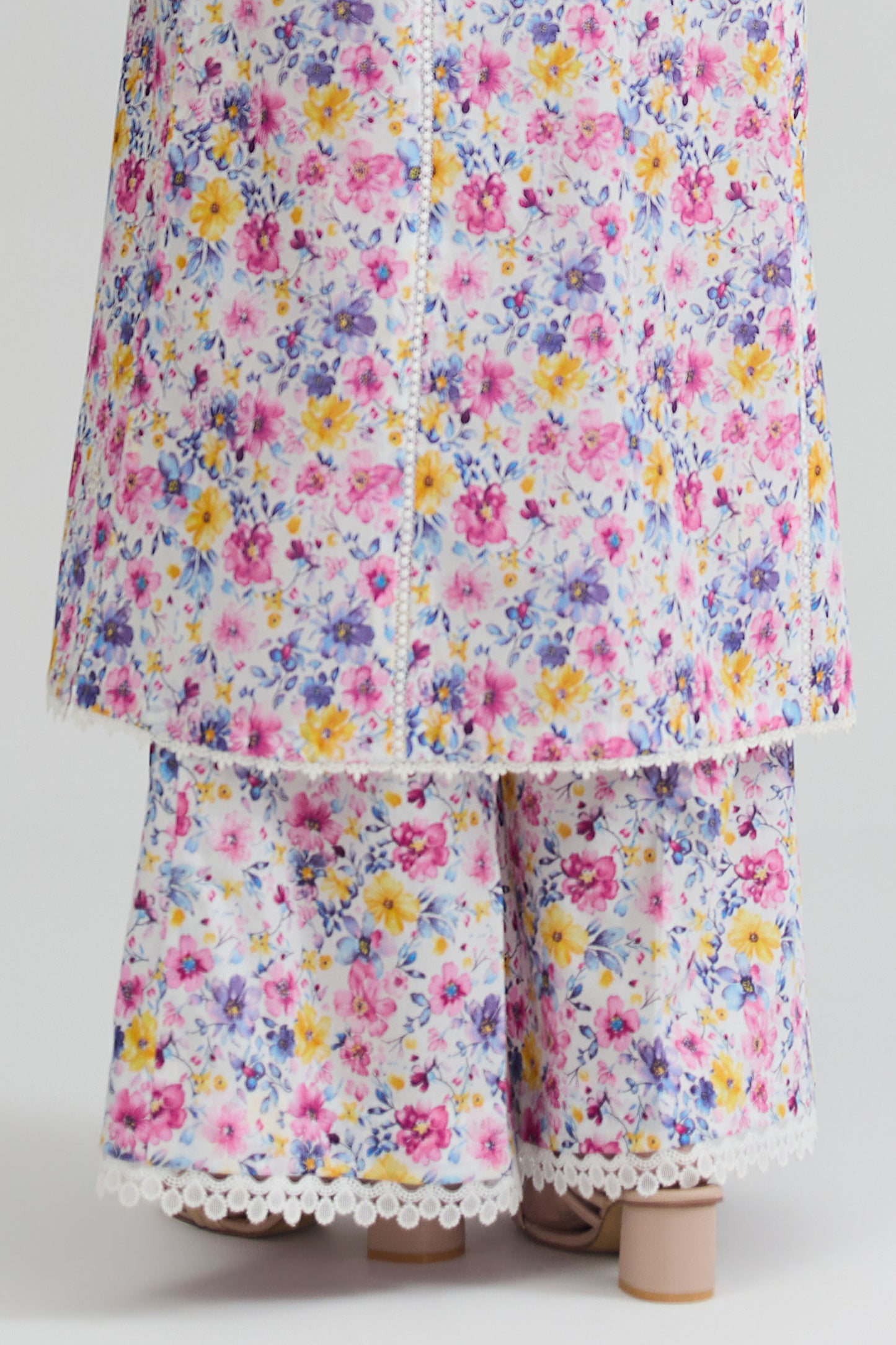 LAWN | EMBROIDERED