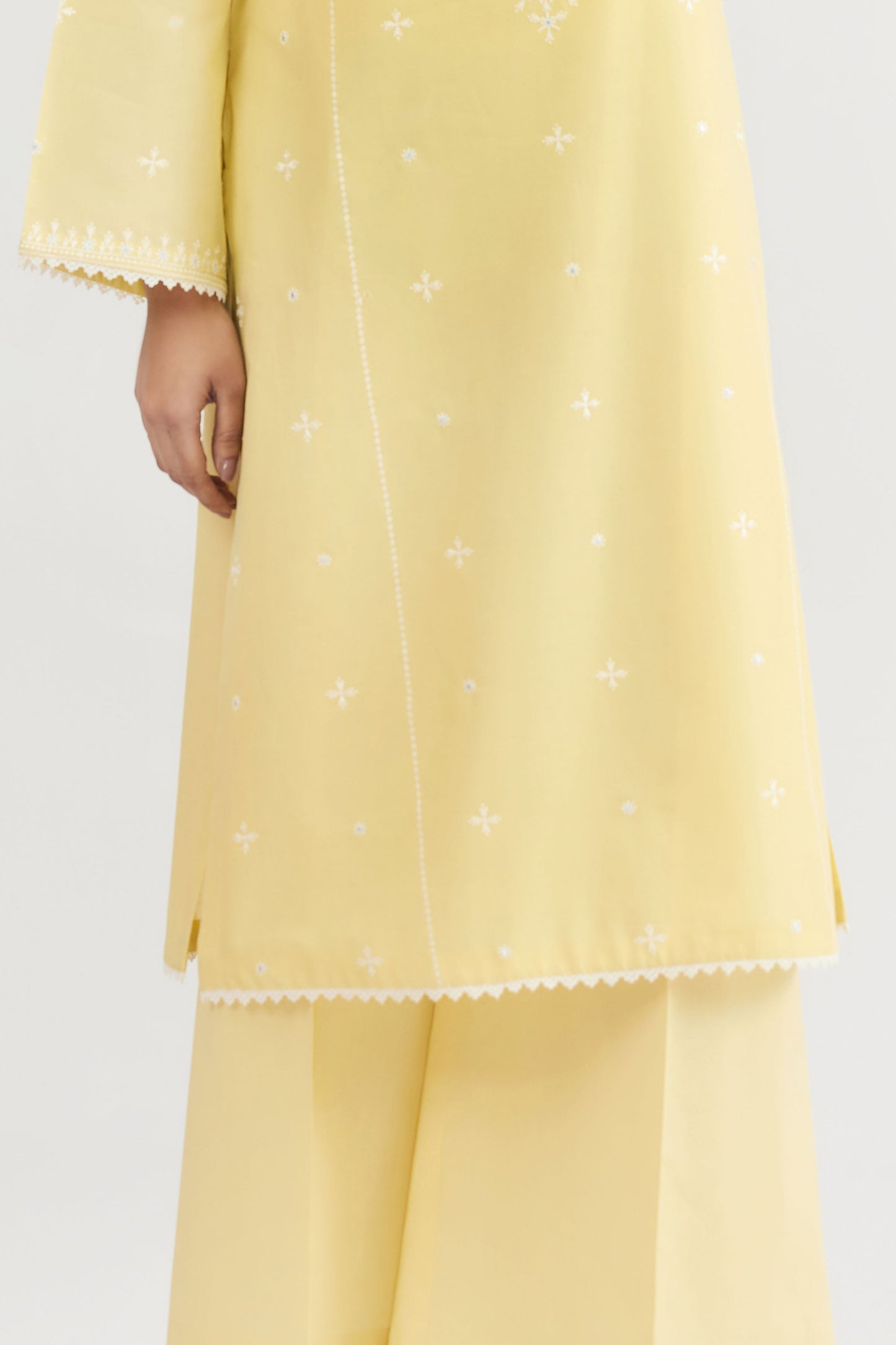 LAWN | EMBROIDERED